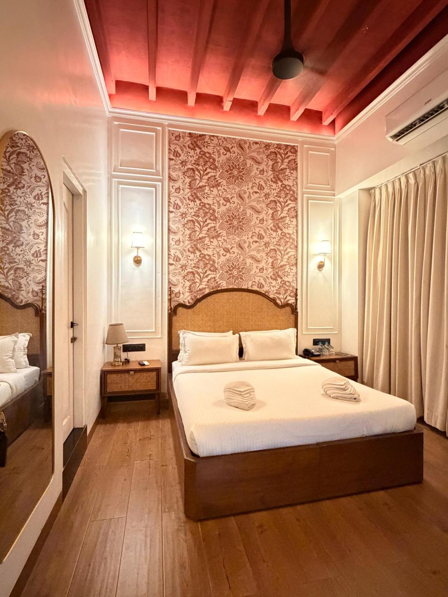 Superior Double Room,1743540997:JPEG