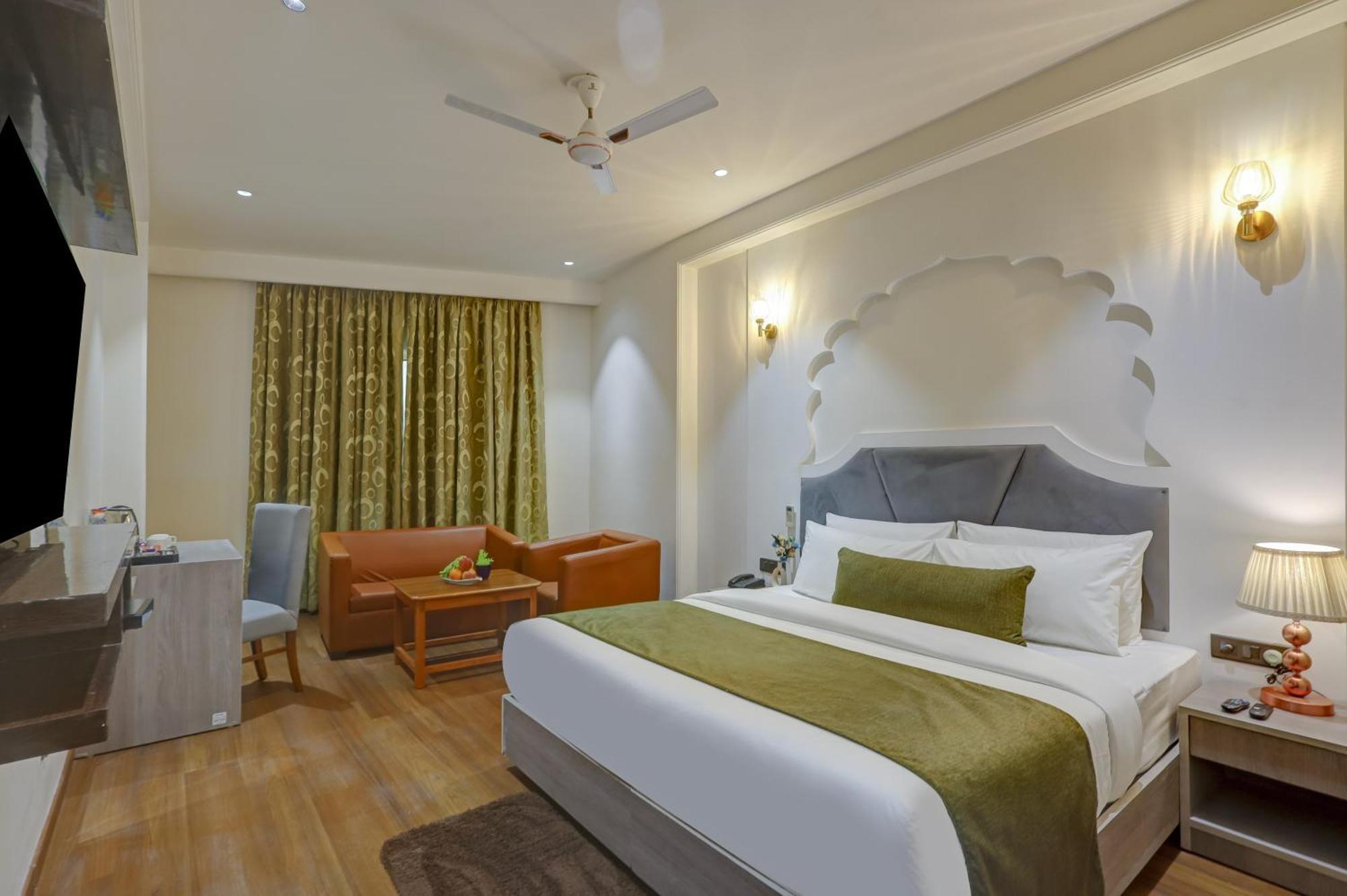 Superior King Room