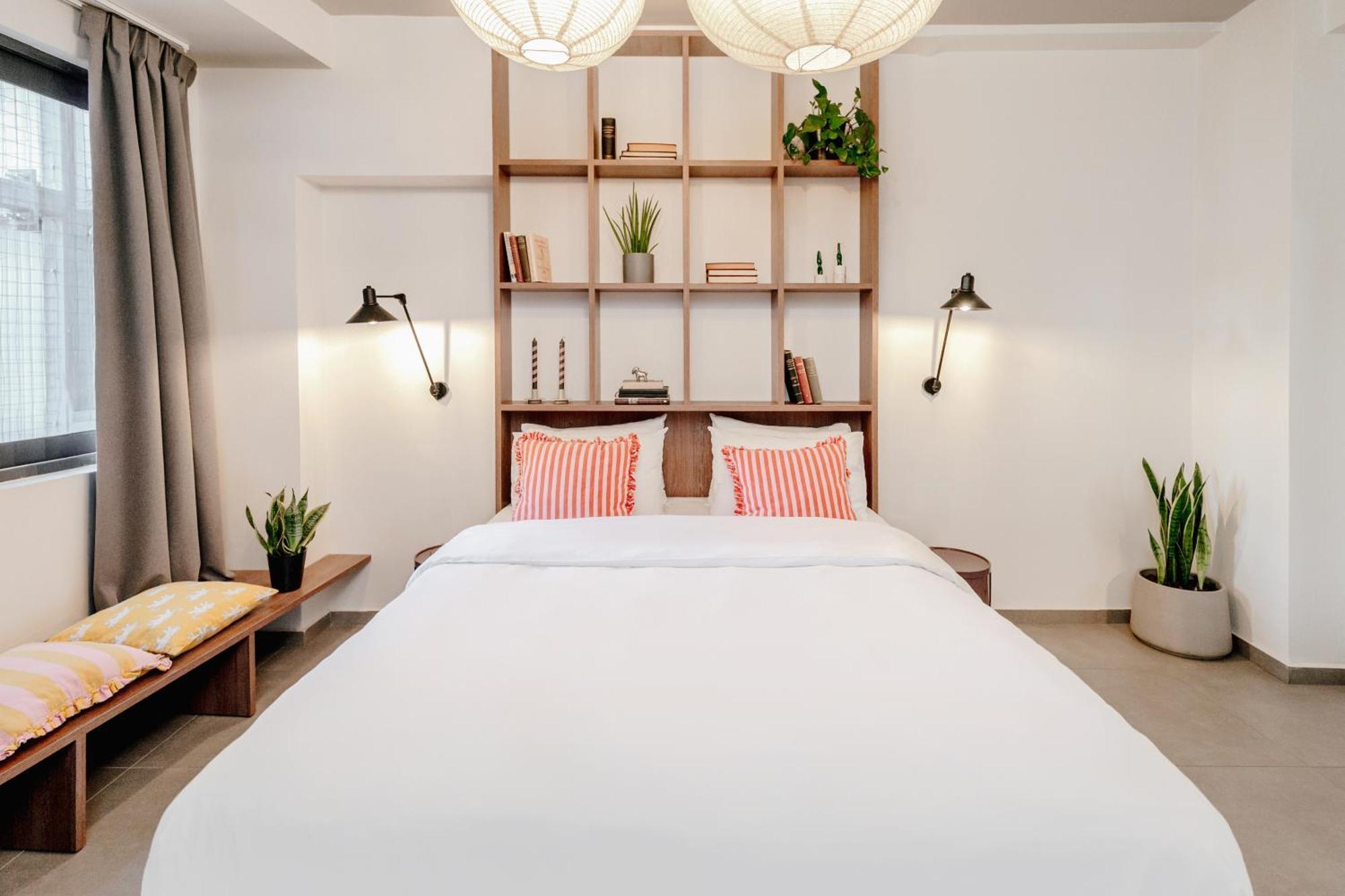 Cozy Double Room - No External View