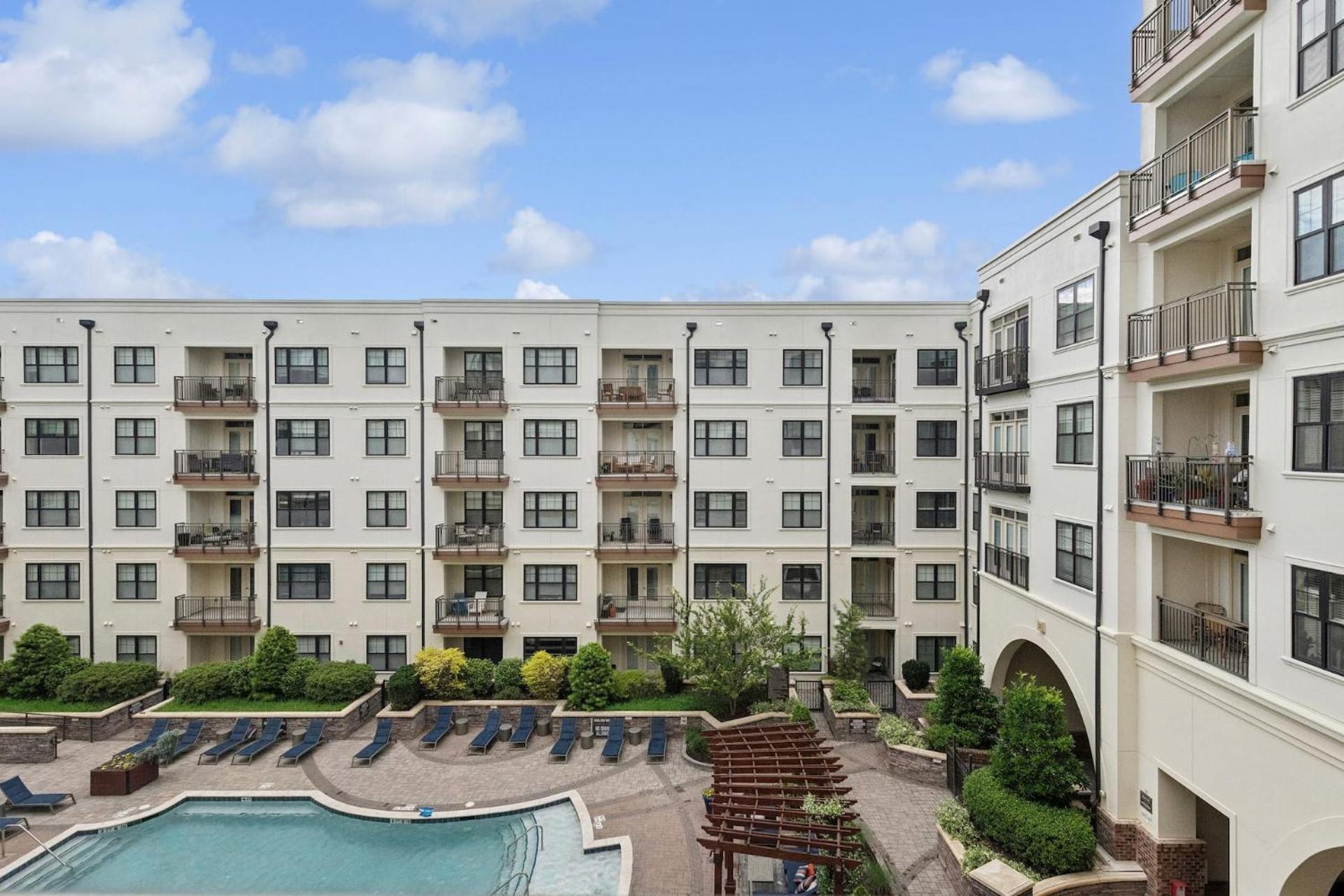 Classic Apartment (Self Check-in with Virtual Front Desk)