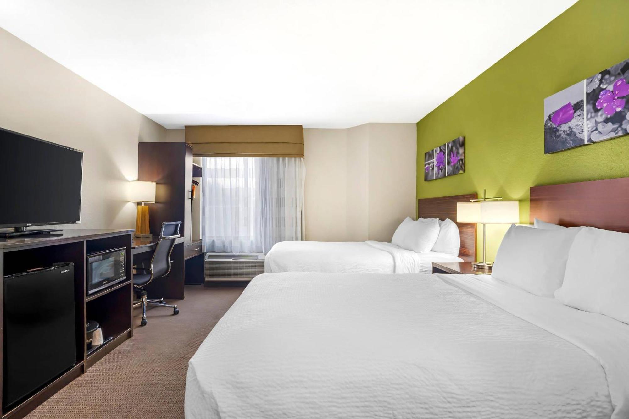 Double Room Two Double Beds Non-Smoking