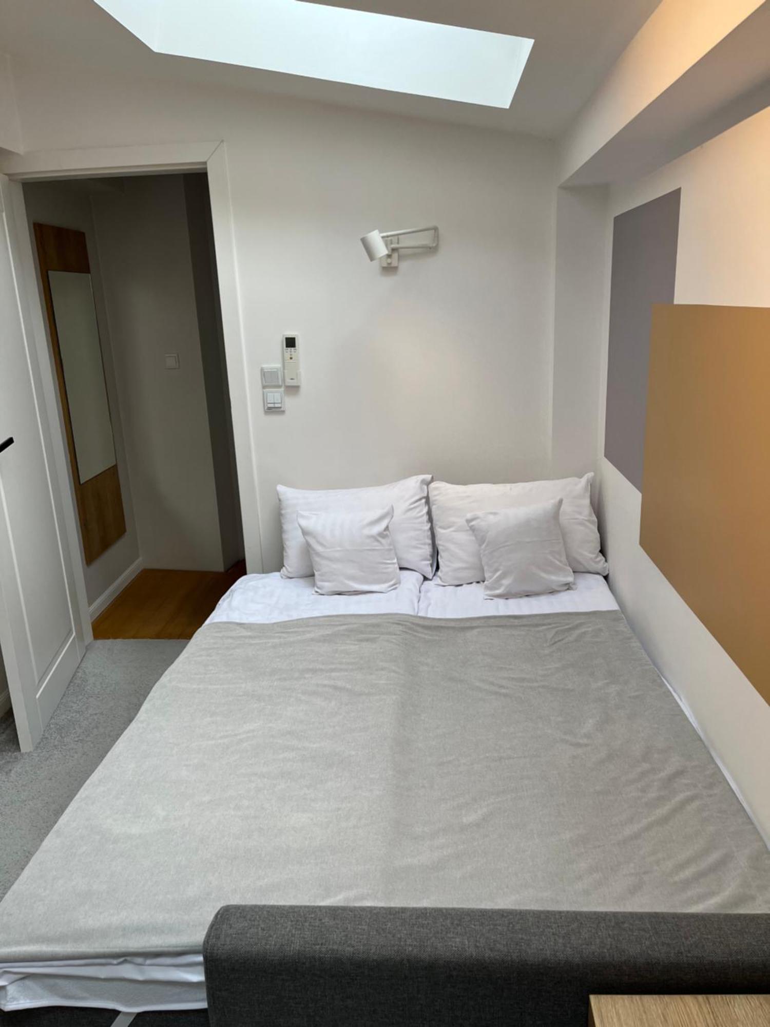 Two-Bedroom Deluxe Apartment with Balcony