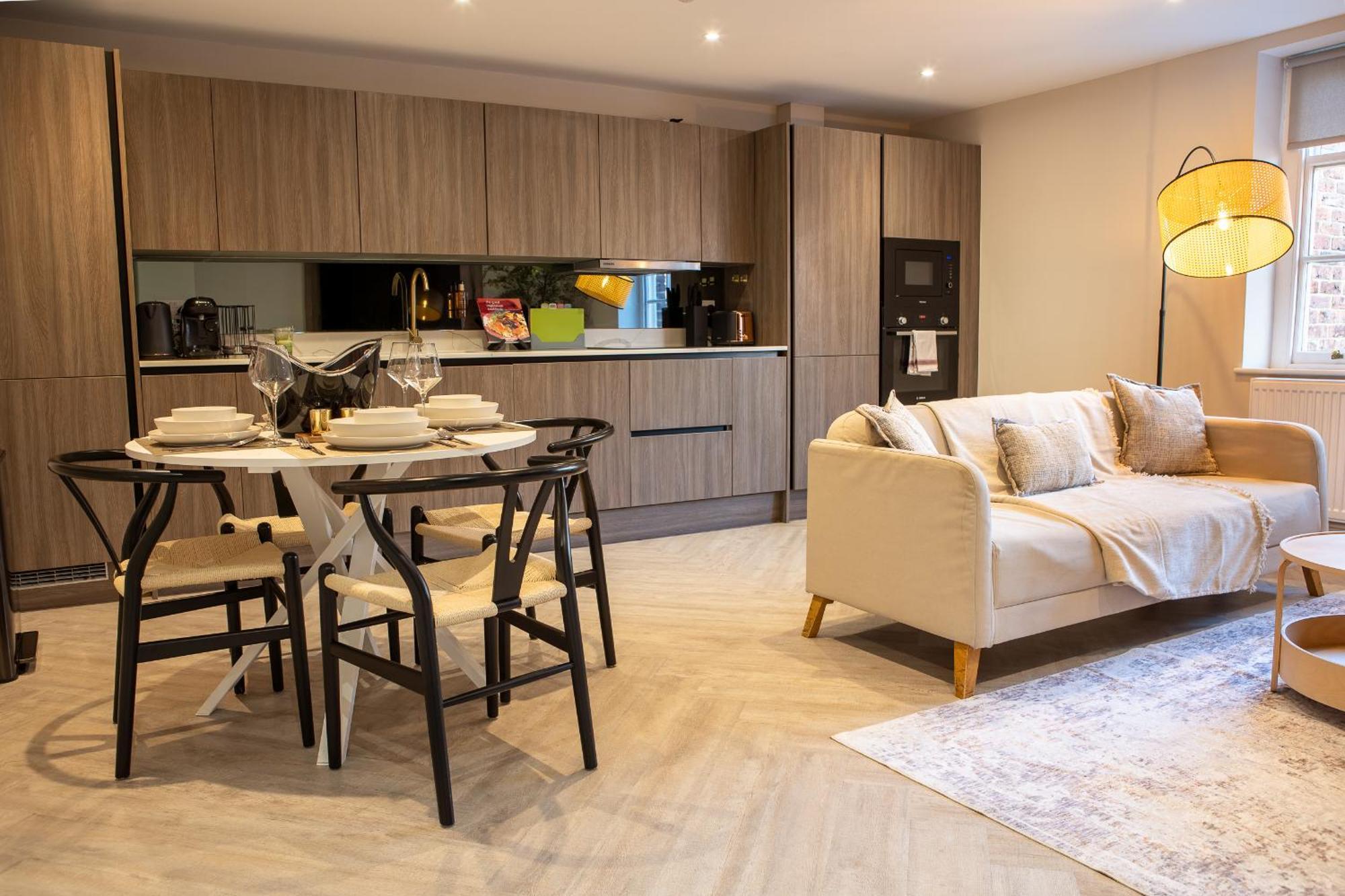 Suite 7 - One Bedroom Luxury Apartment
