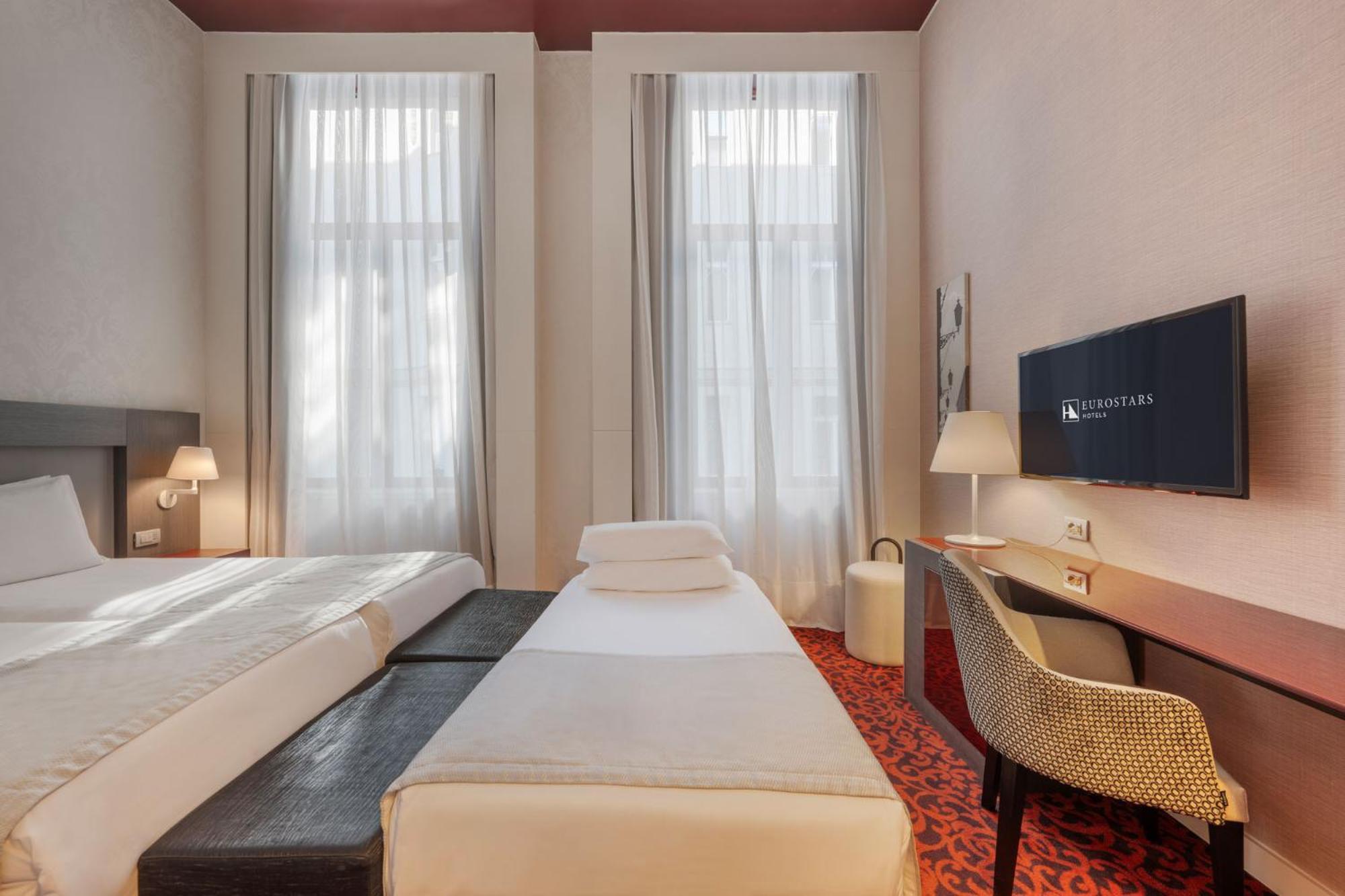 Deluxe Double Room with Extra Bed