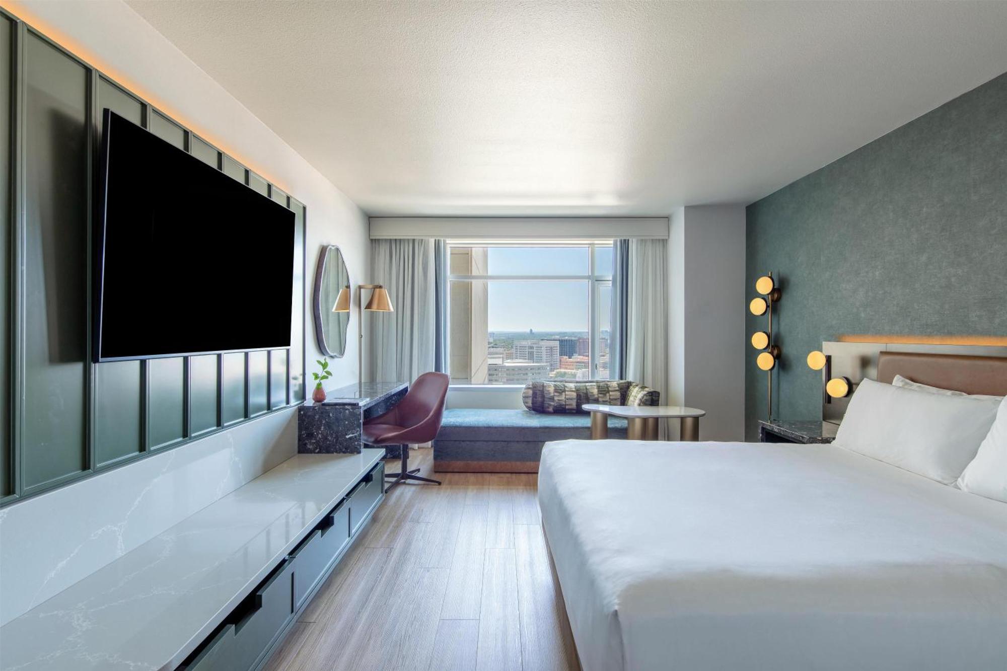 King Room with Accessible Shower - Disability Access