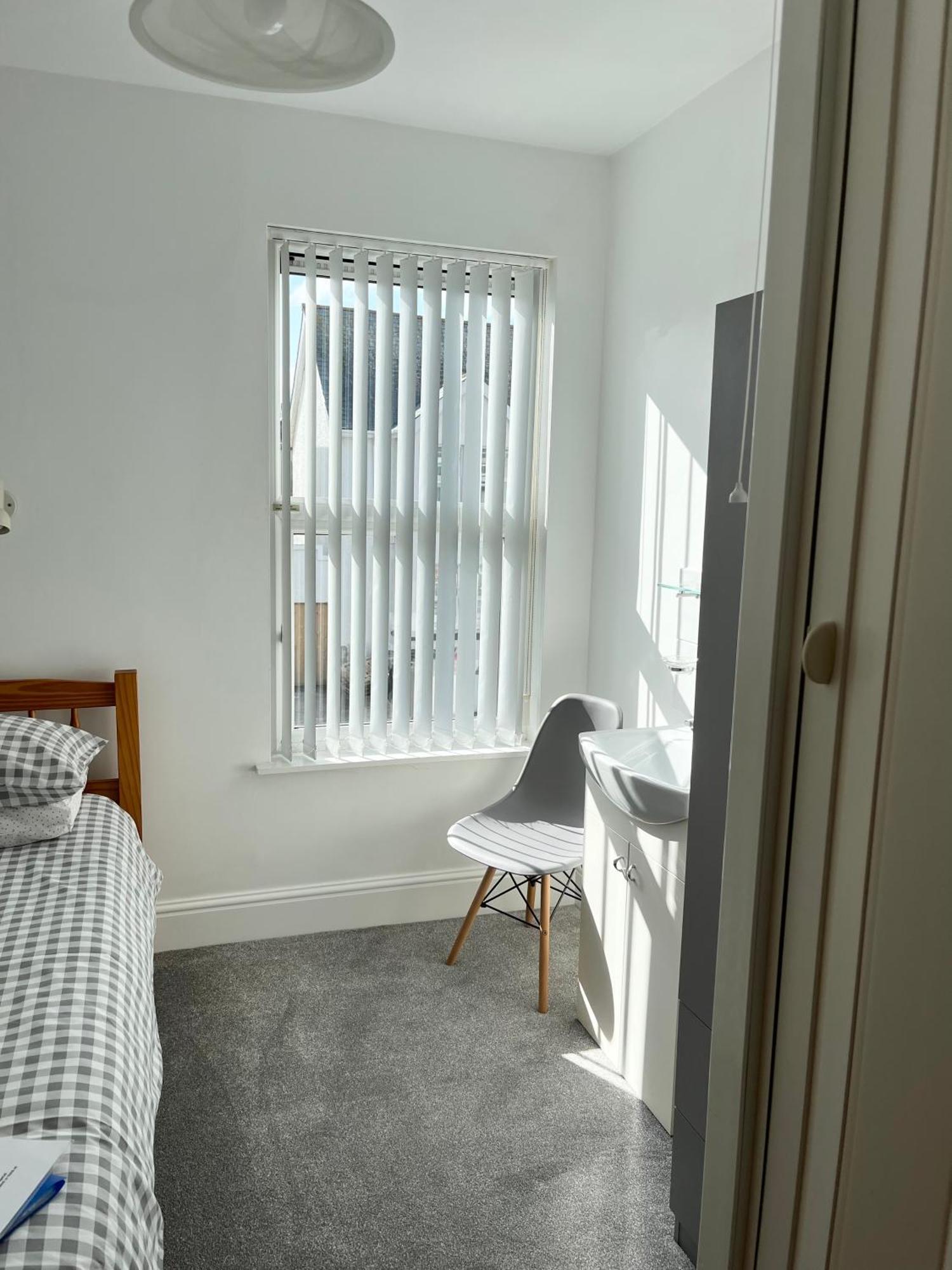 Single Room with Private External Bathroom