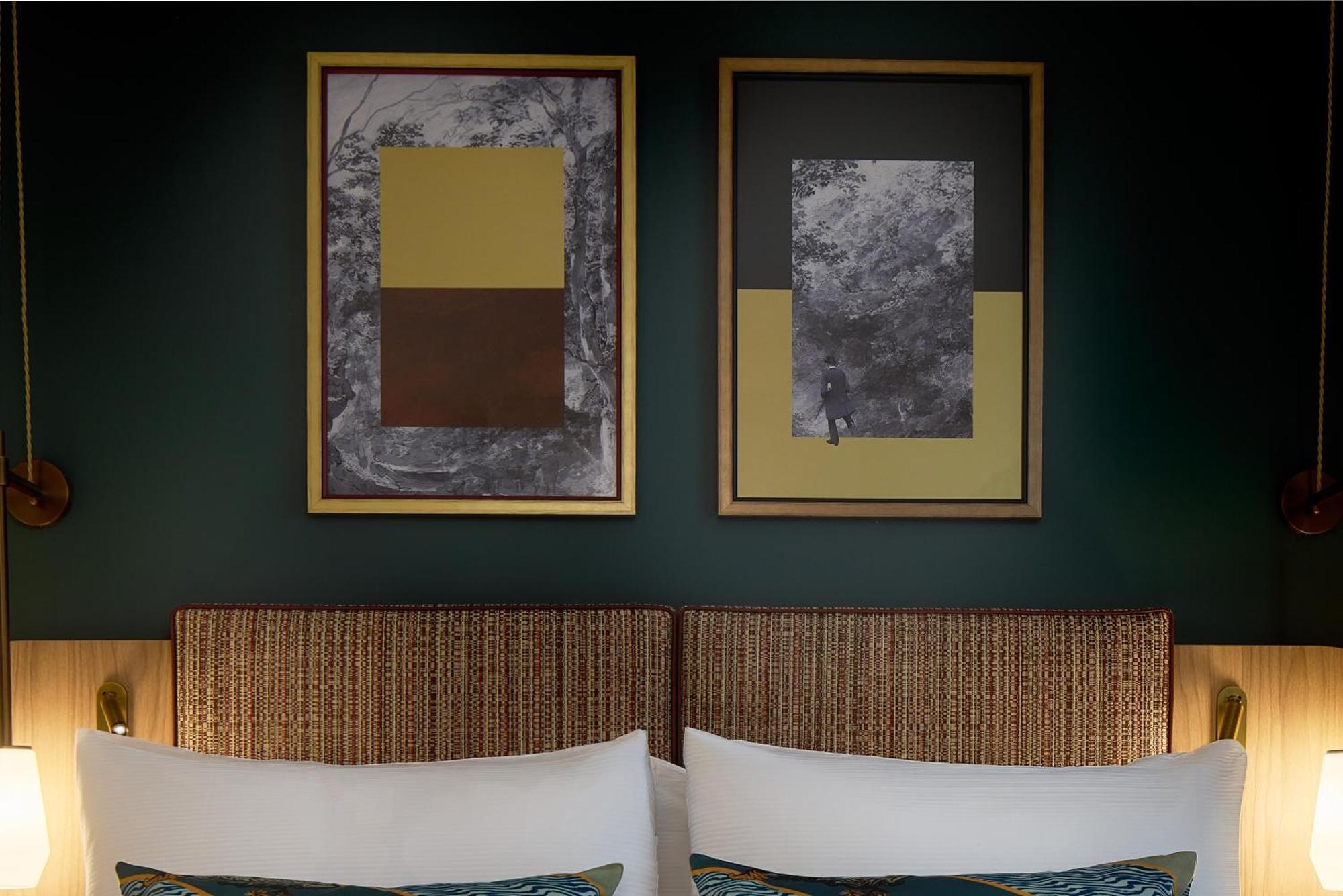 Deluxe King Room