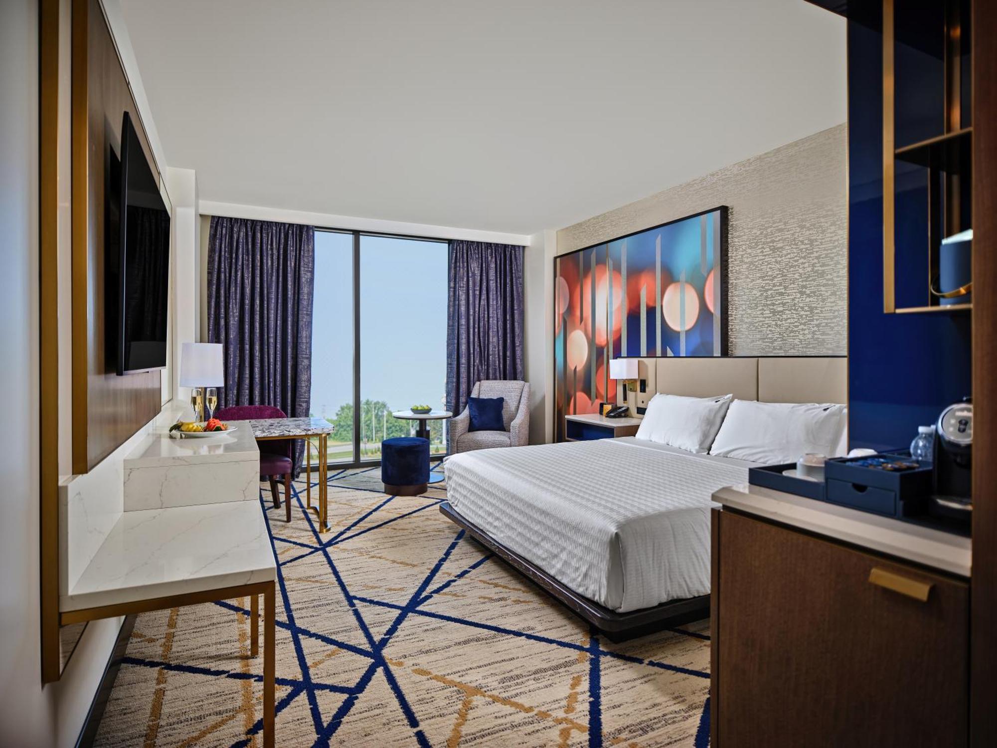 Deluxe King Room