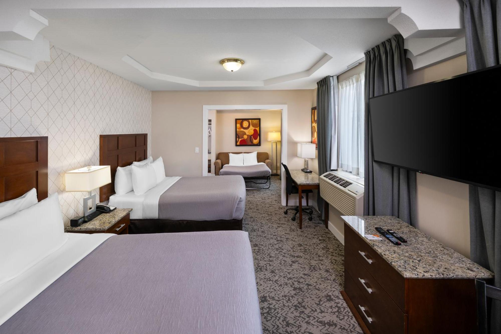Double Suite Two Double Beds Non Smoking