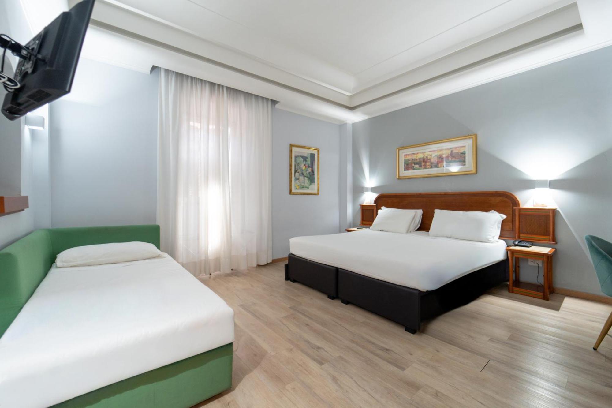 Triple Room