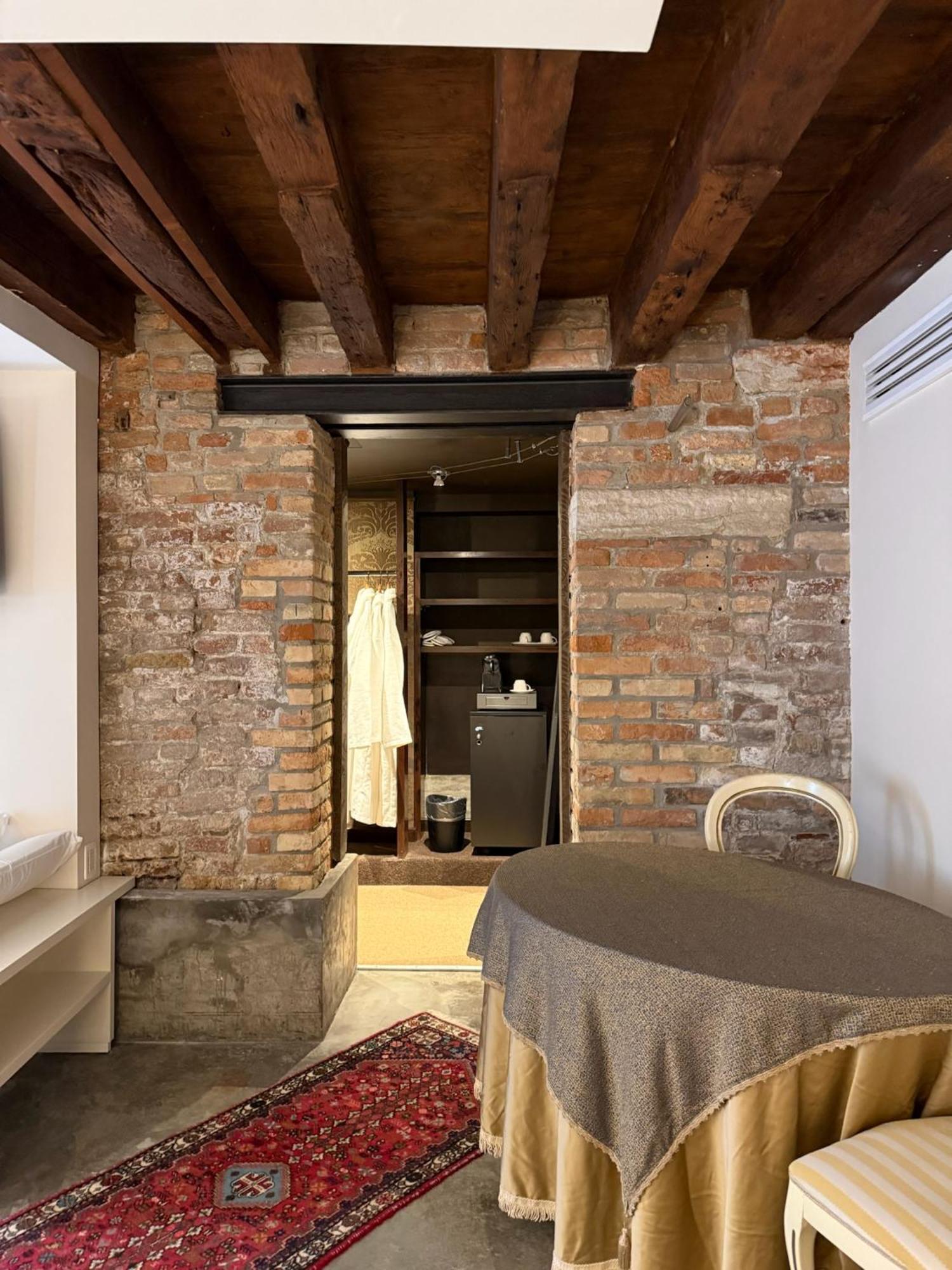 Triple Room,1758343842:JPEG