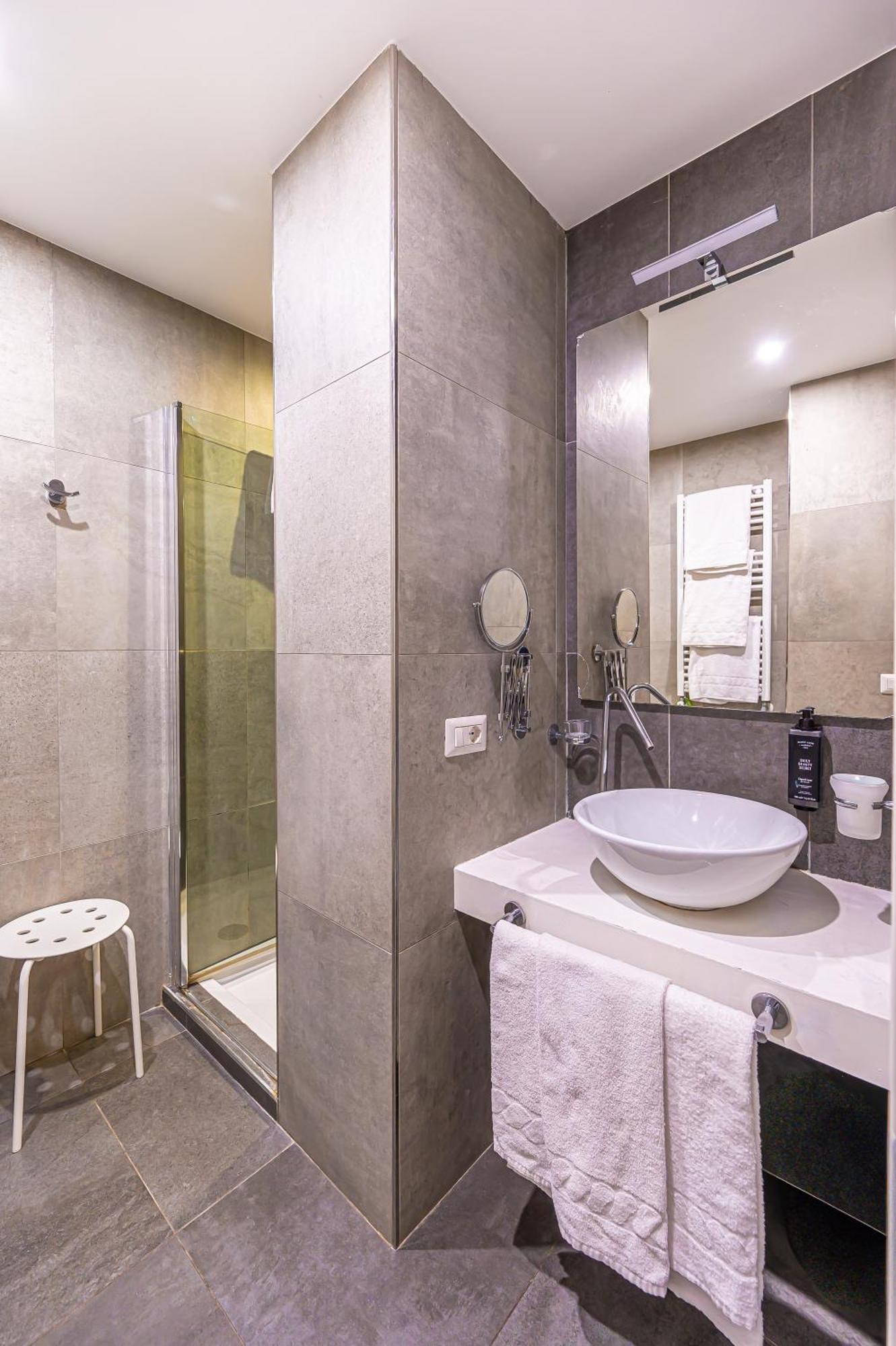 Luxury Triple Room