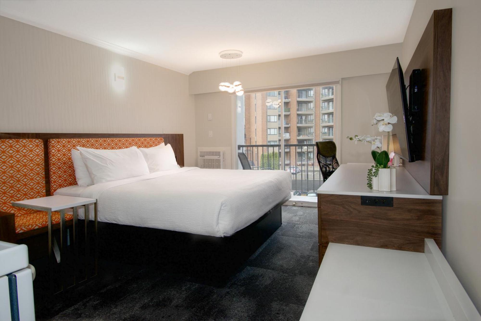 Efficiency King Room - Non Smoking/Pet Friendly