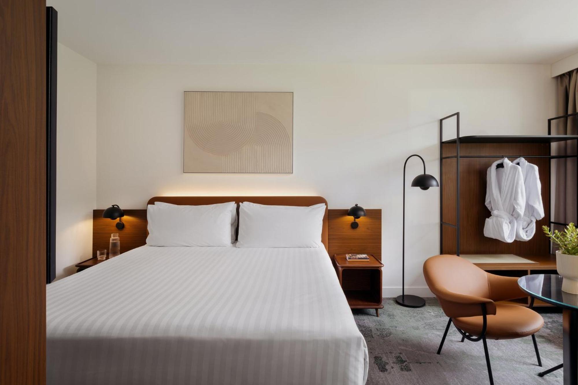 Standard King Room