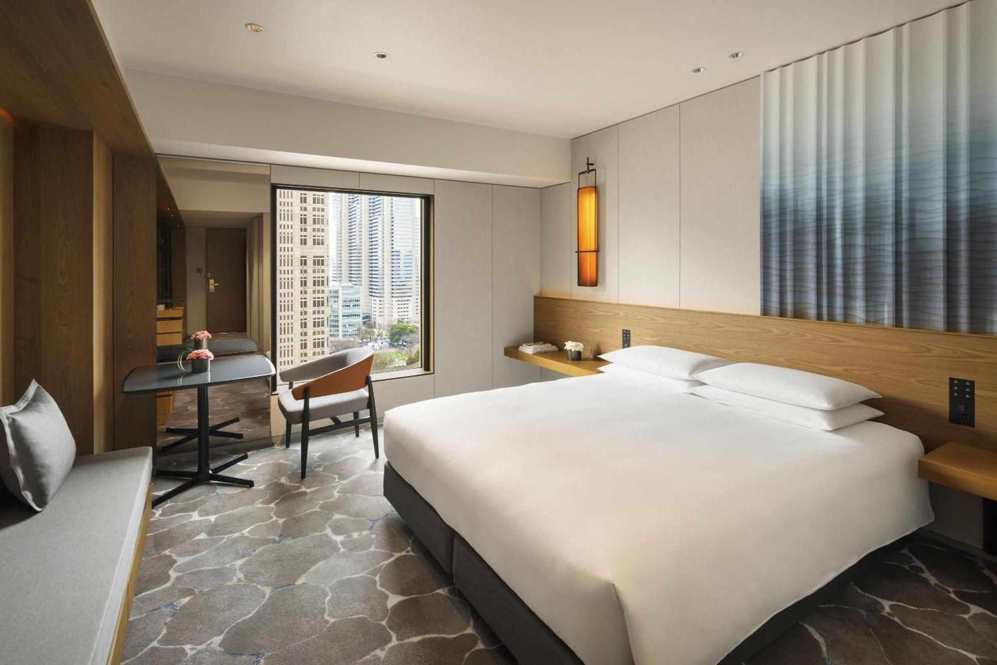 Deluxe King Room with Park View
