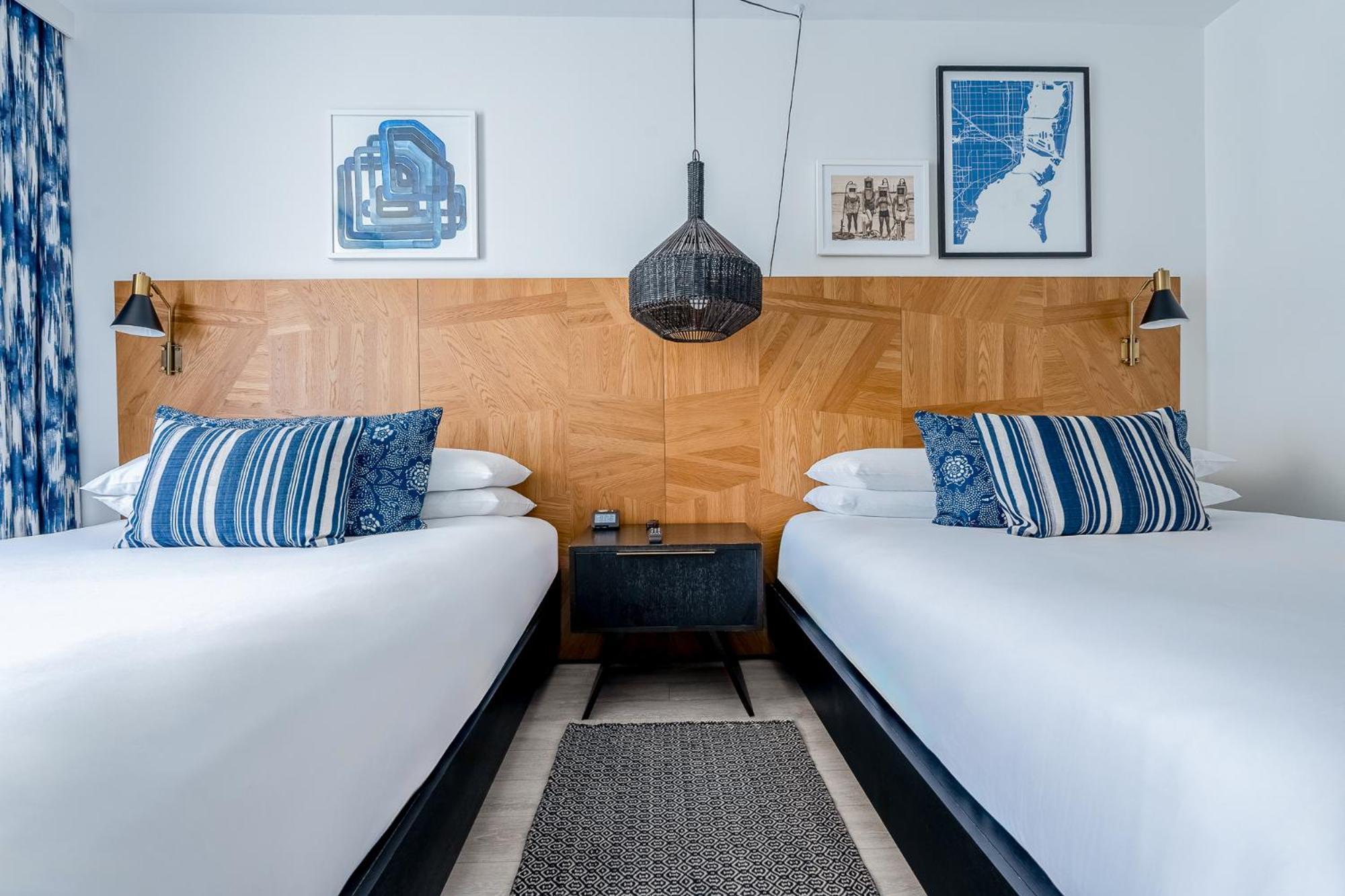 Deluxe Accessible Room with Terrace - Two Queen Beds