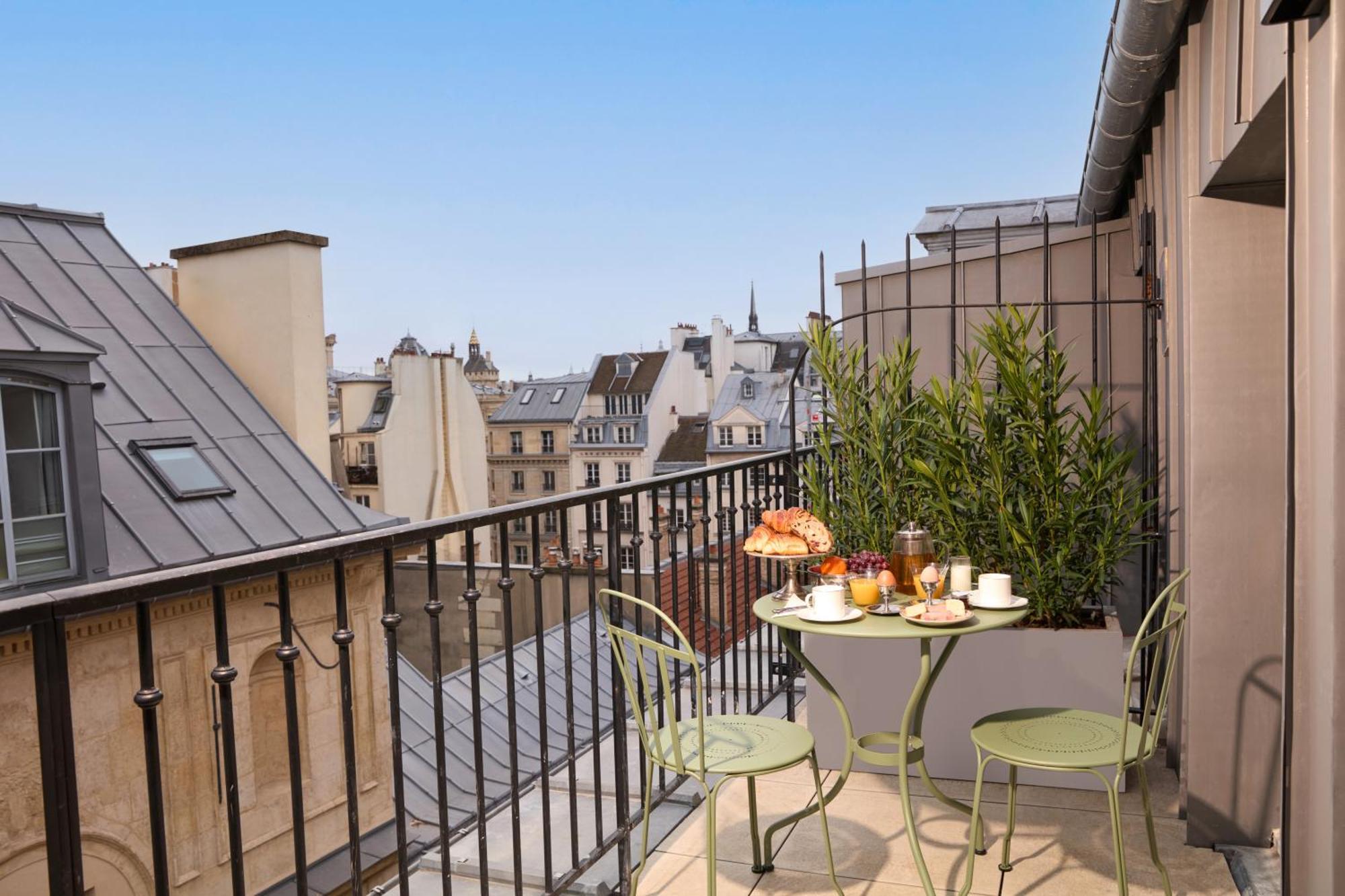 Balcony Room