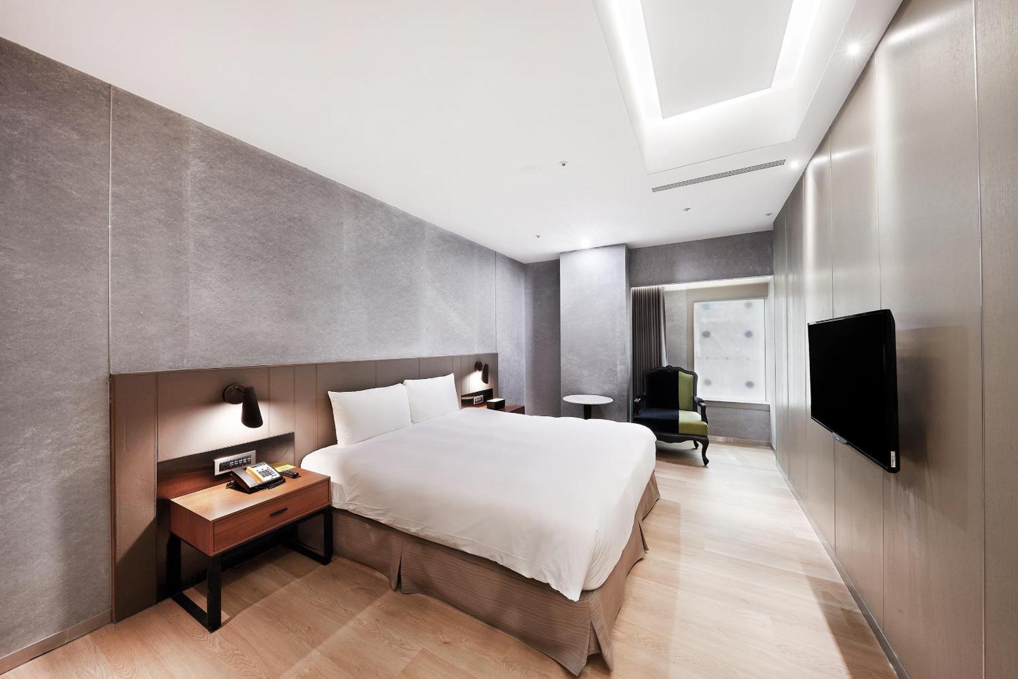 Standard Double Suite
