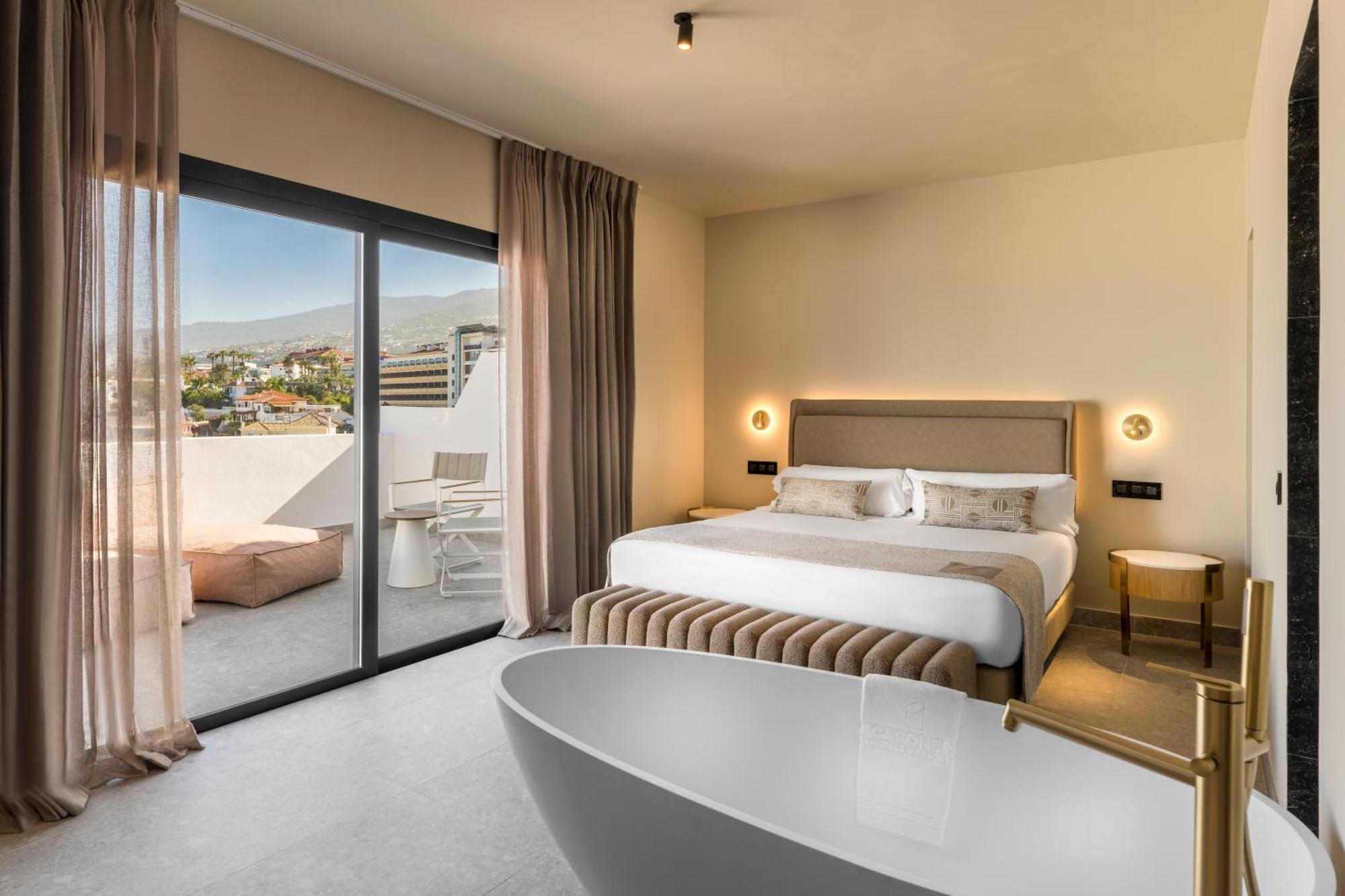 Superior Twin Room with Sea View