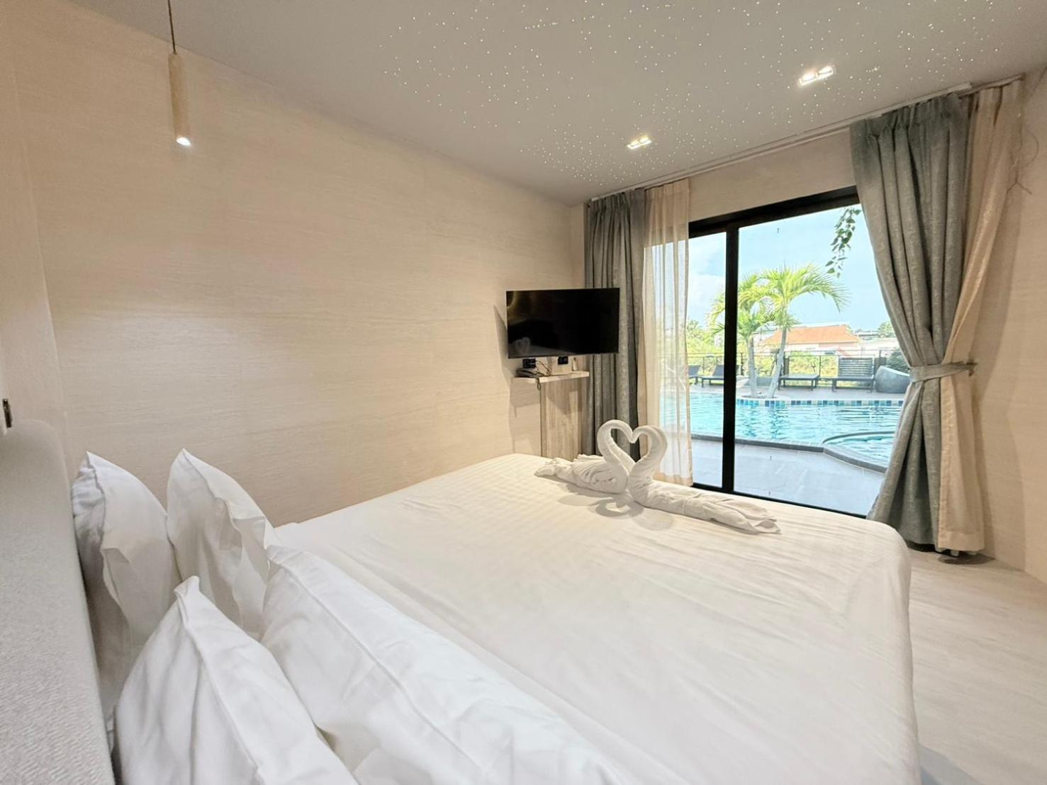 Double Room with Pool View