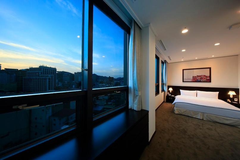 [ECO STAY-NO DAILY CLEANING] Four-Bedroom Apartment (6 Adults)