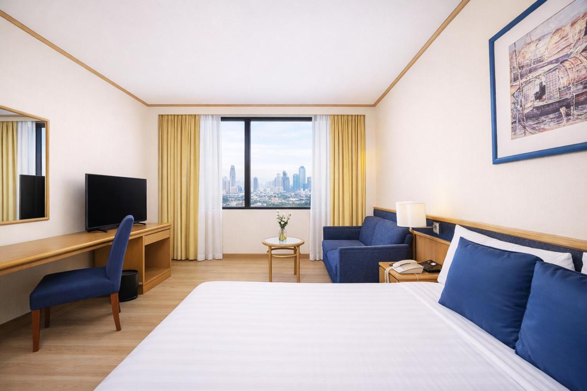 Standard Queen Room