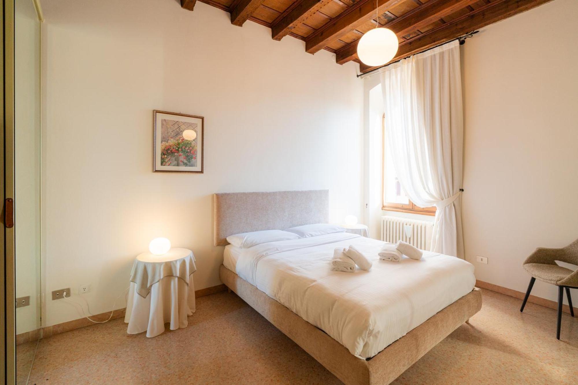 Five-Bedroom Premium Apartment - Casa Mazzanti