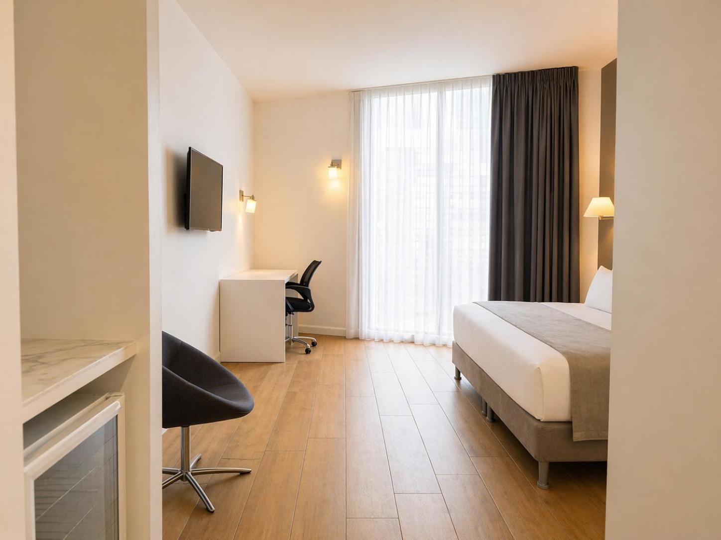 Deluxe Room Adapted for Guests with Reduced Mobility
