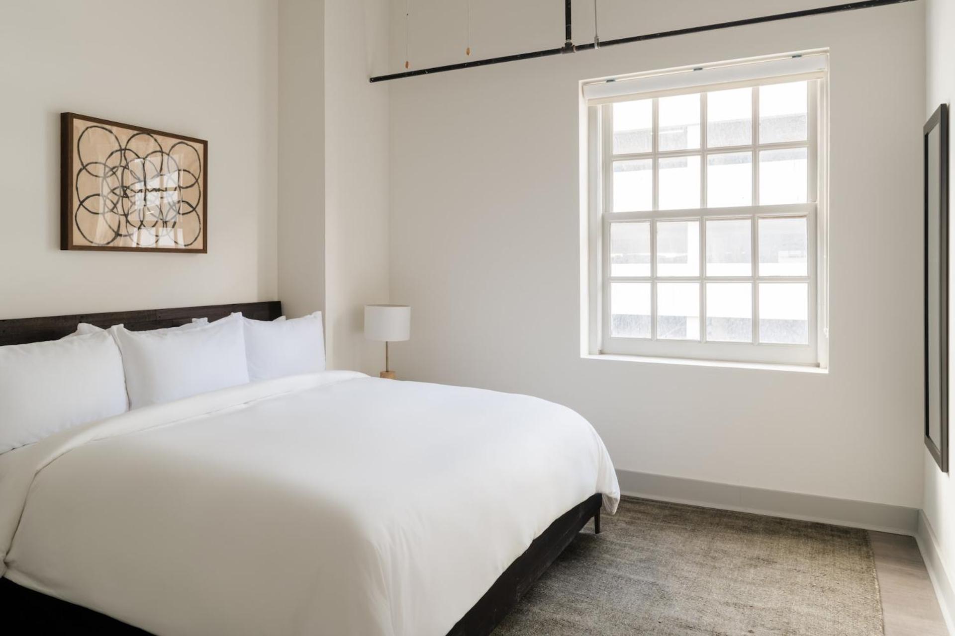 Three-Bedroom Apartment Self Check Virtual Front Desk