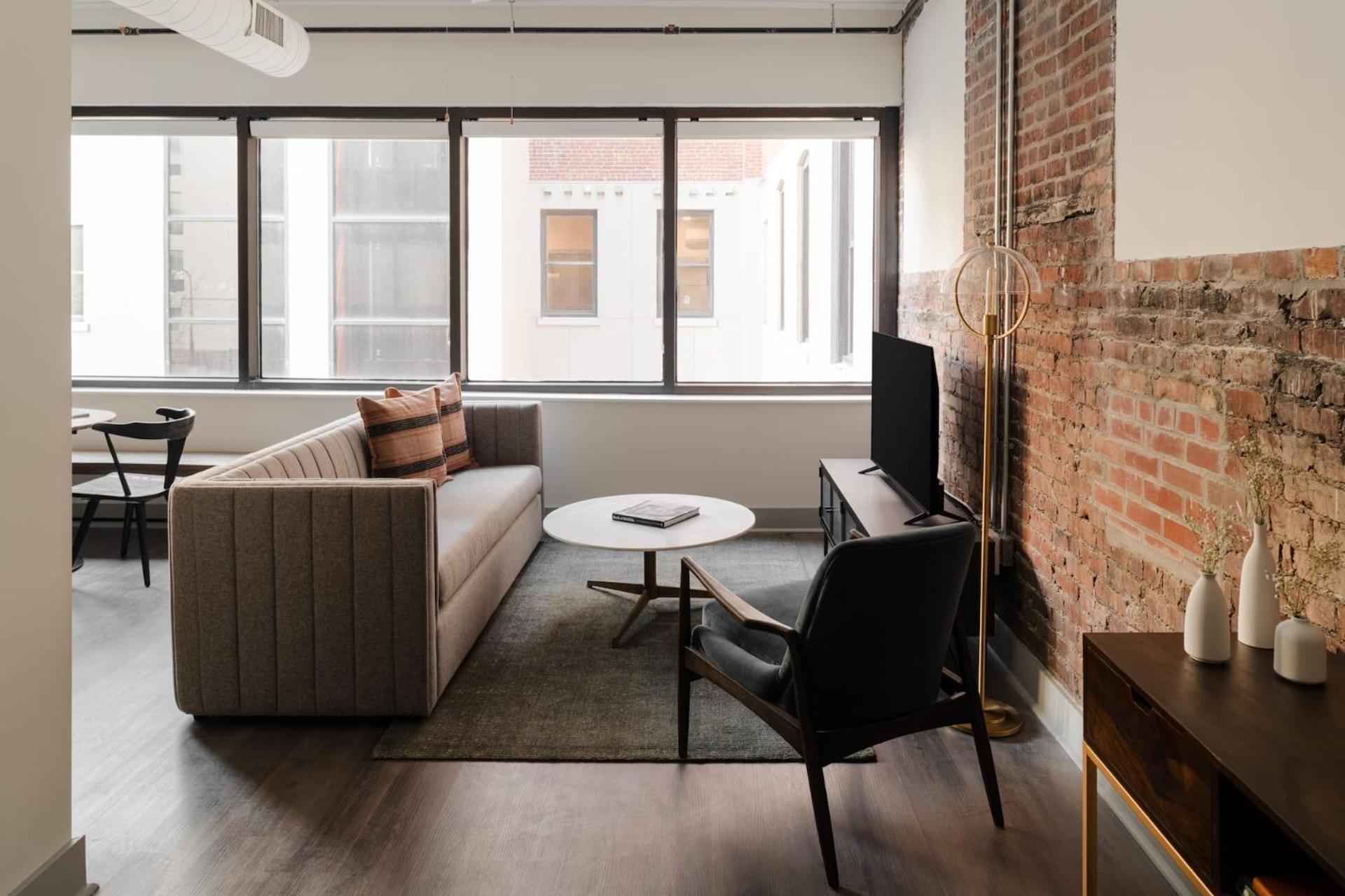 One-Bedroom Apartment Self Check Virtual Front Desk
