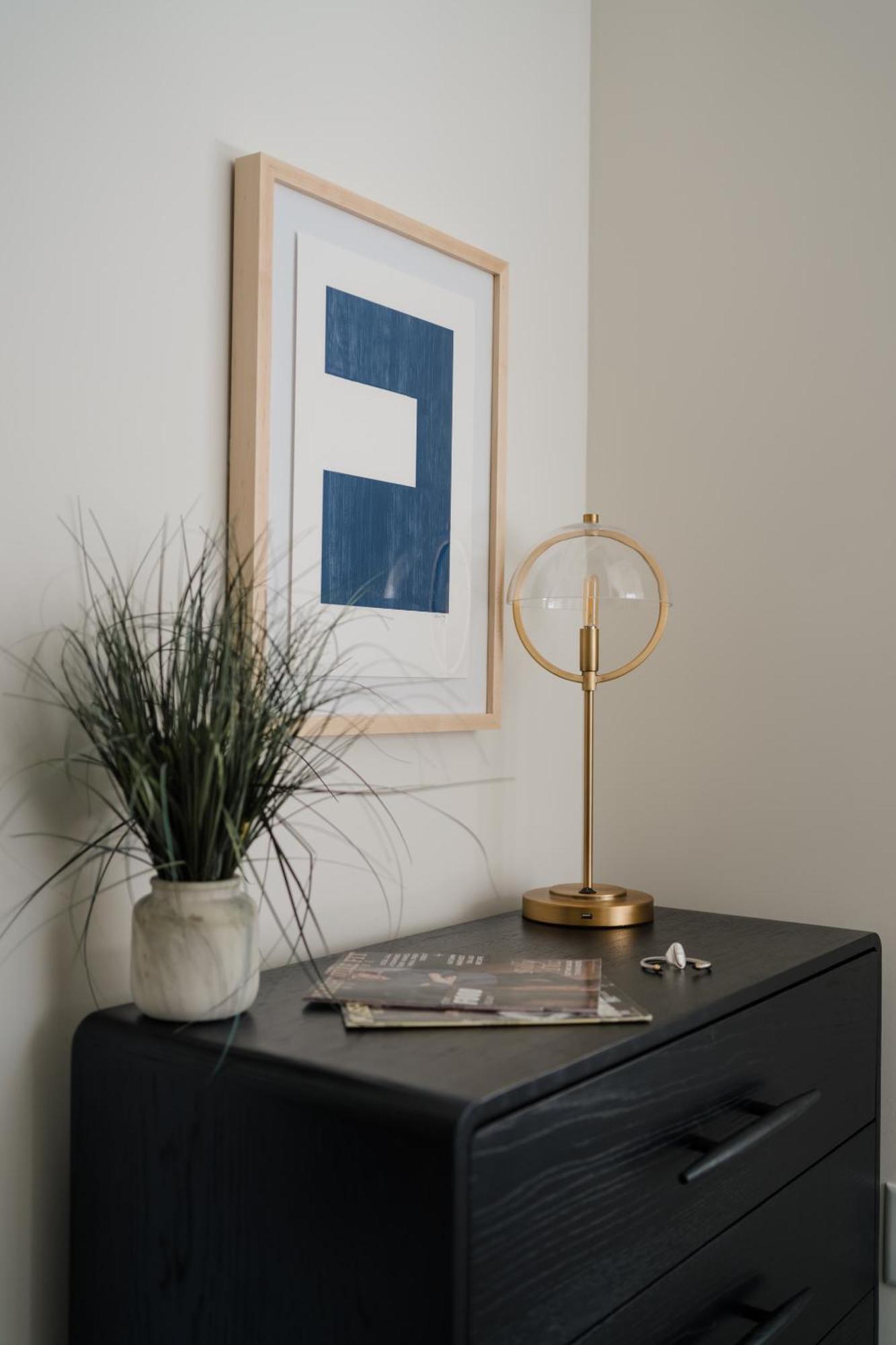 Three-Bedroom Apartment Self Check Virtual Front Desk