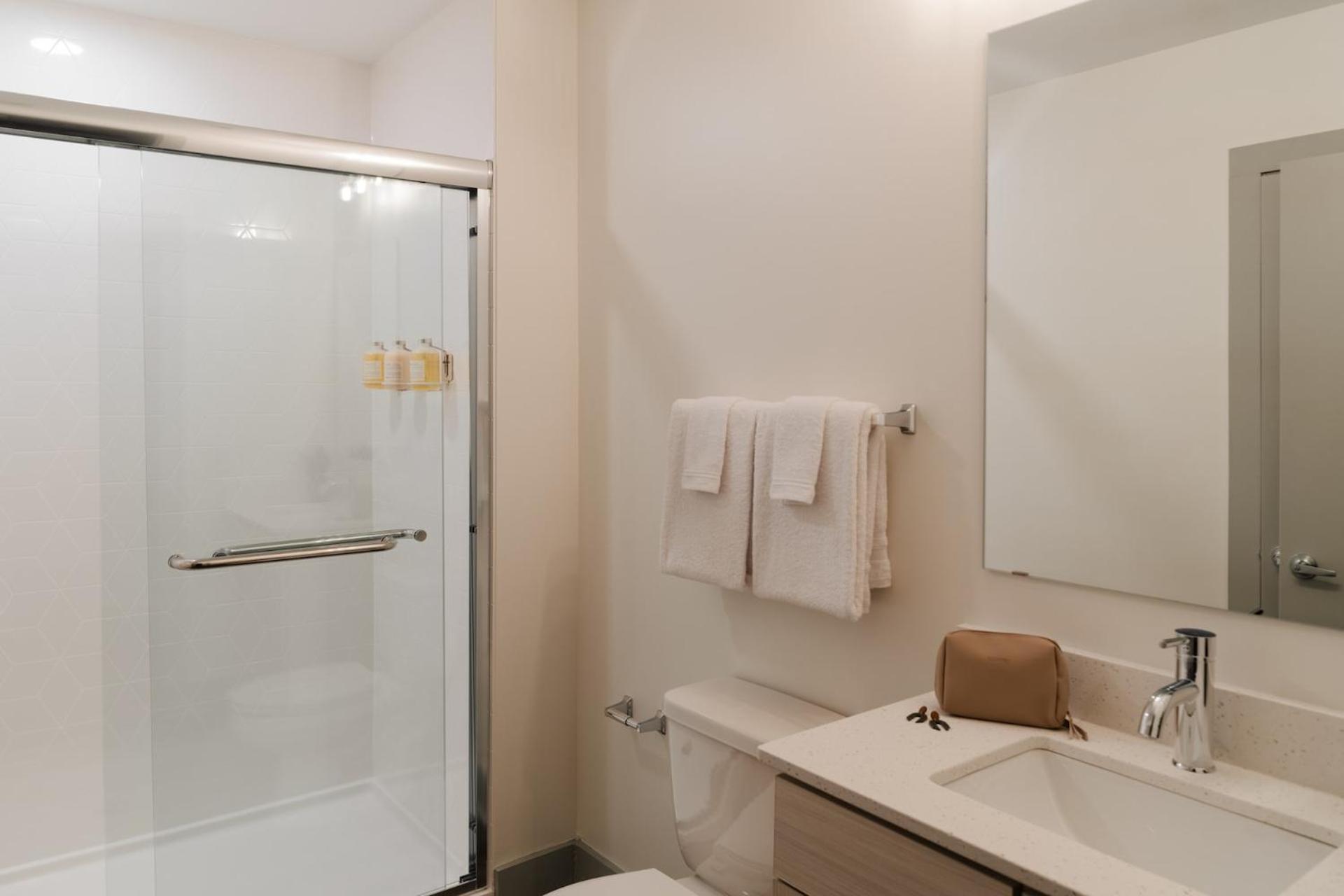 One-Bedroom Apartment Self Check Virtual Front Desk