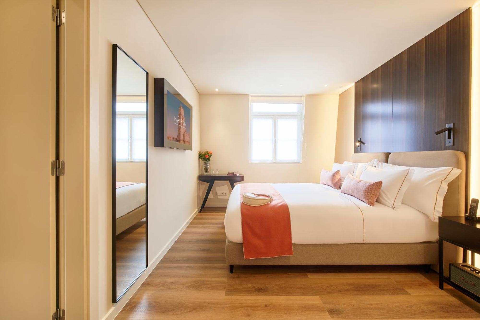 Double or Twin Room with City View