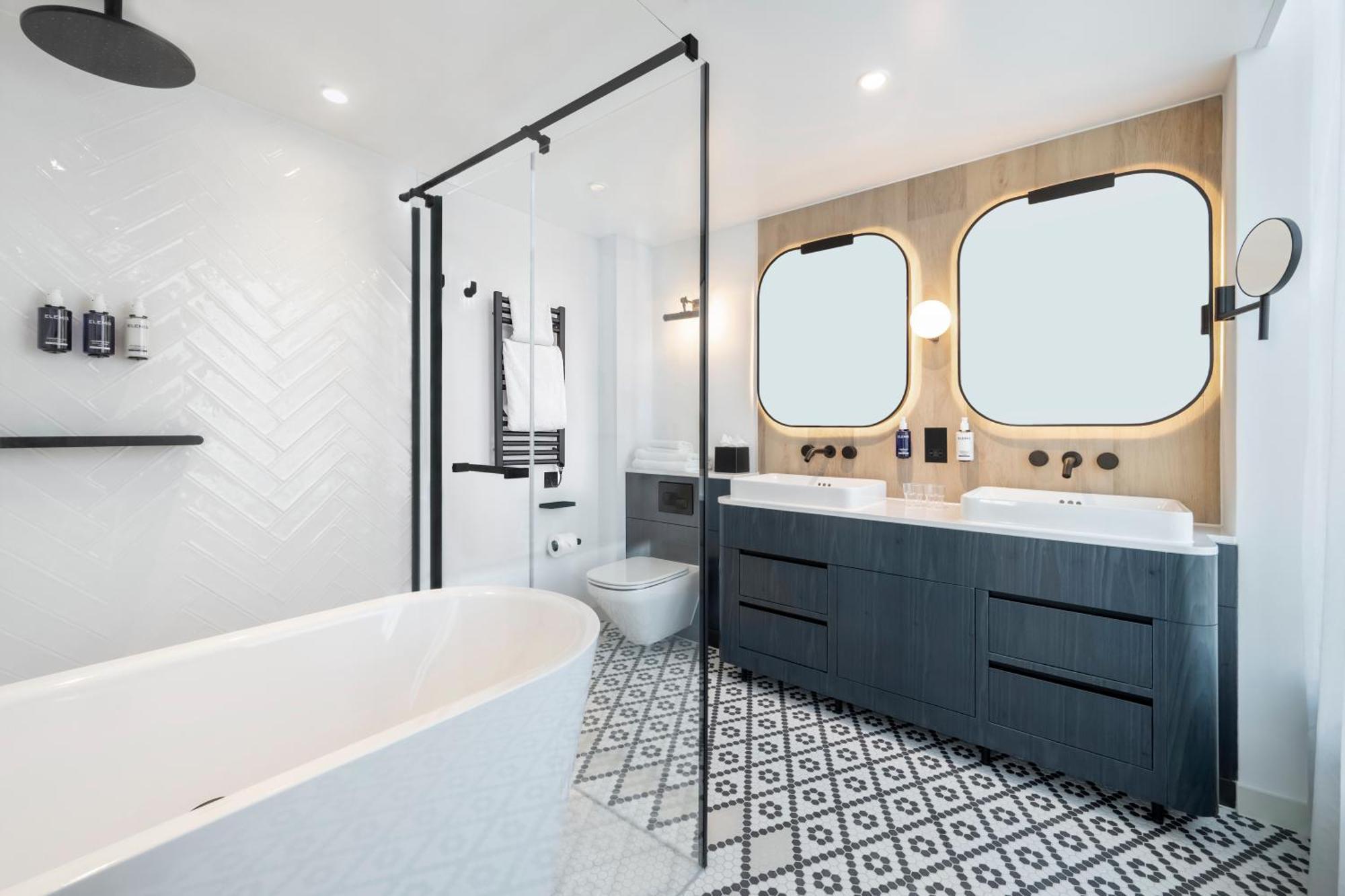 Dorsett Suite
