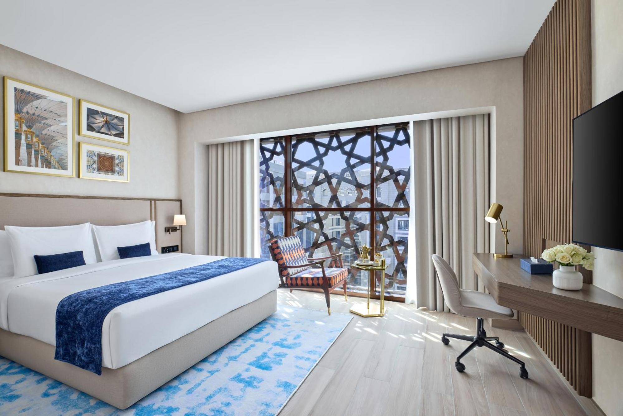 Deluxe Room King Bed