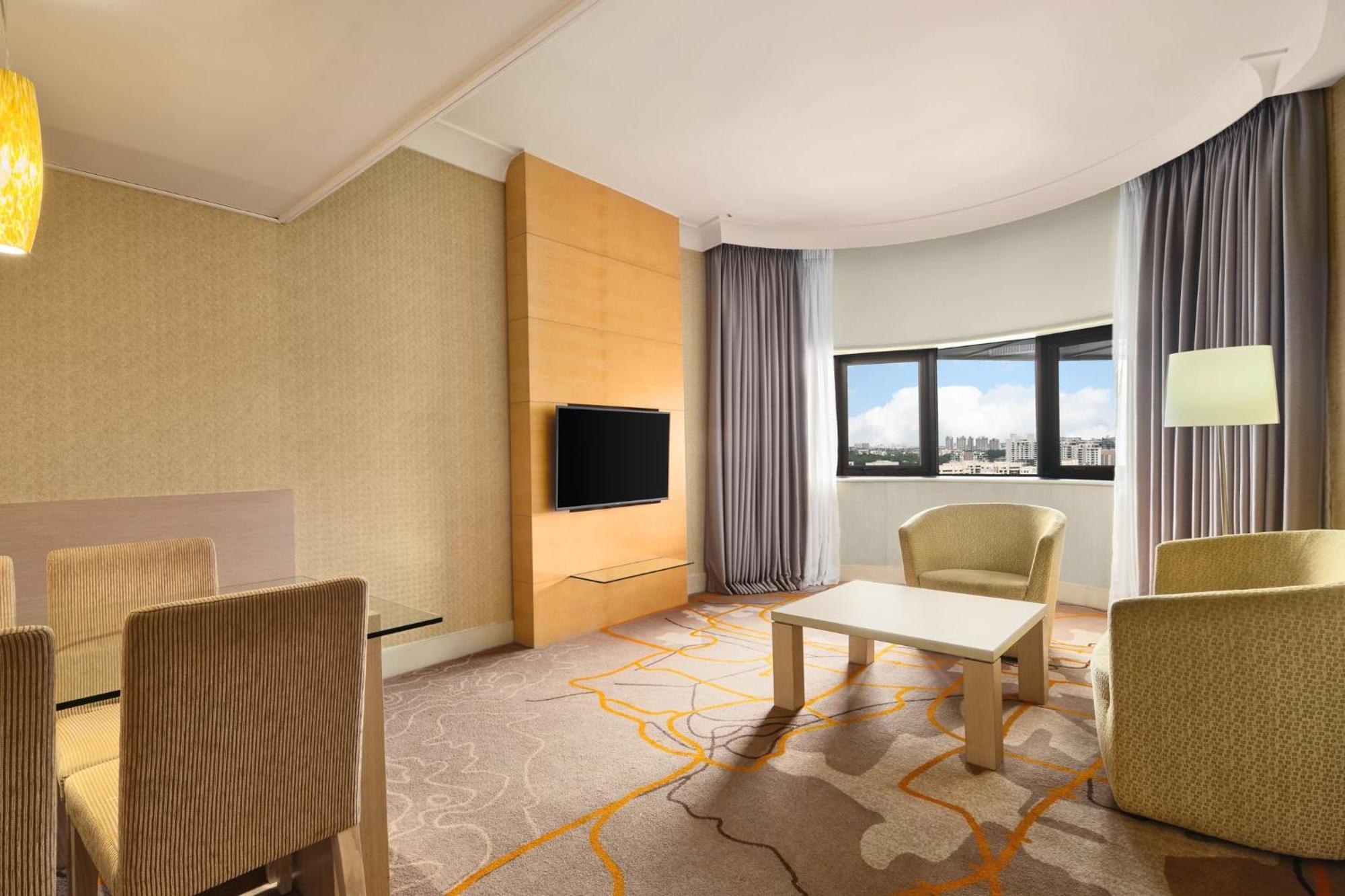 One-Bedroom King Suite