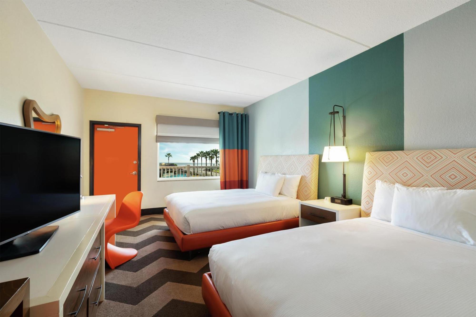 Queen Room with Two Queen Beds and Private Balcony - Beach View