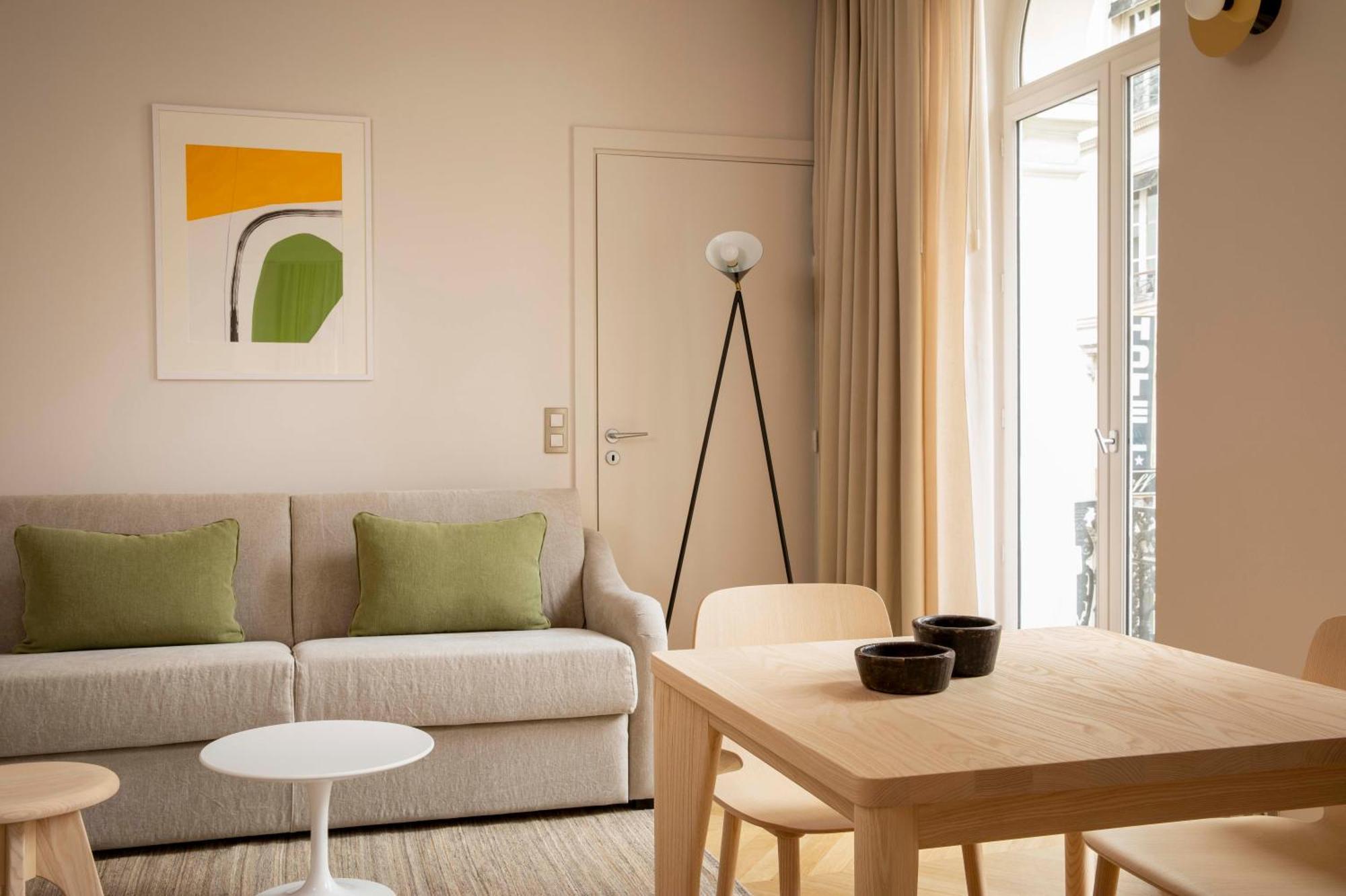 Appartements Supérieurs Communicants or Connecting Supérior Apartments