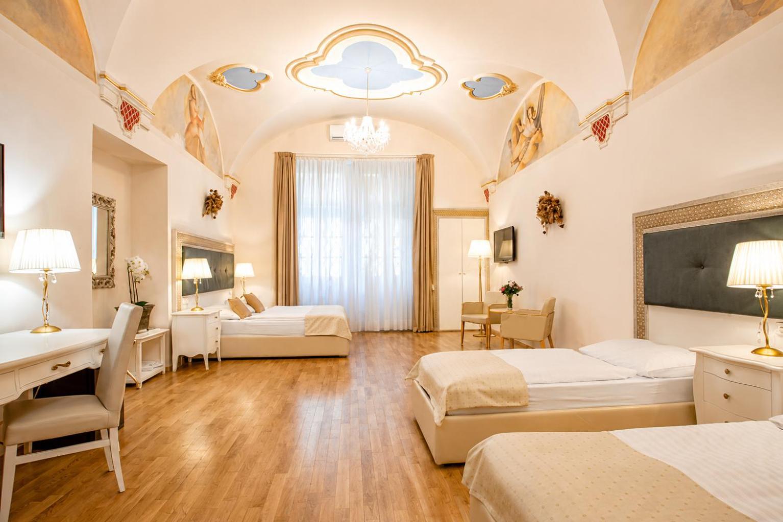Executive Family Room