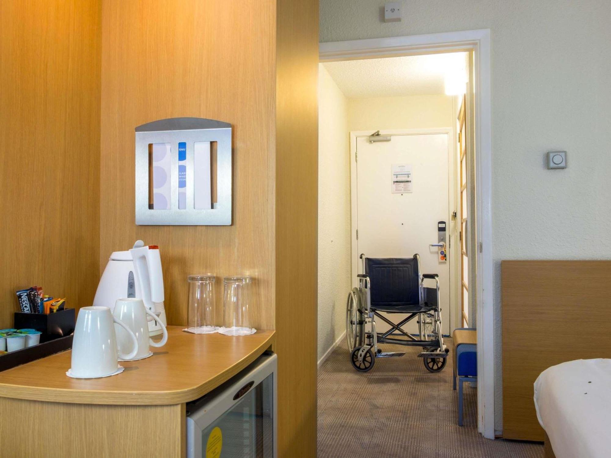 Standard Double Room - Mobility Accessible