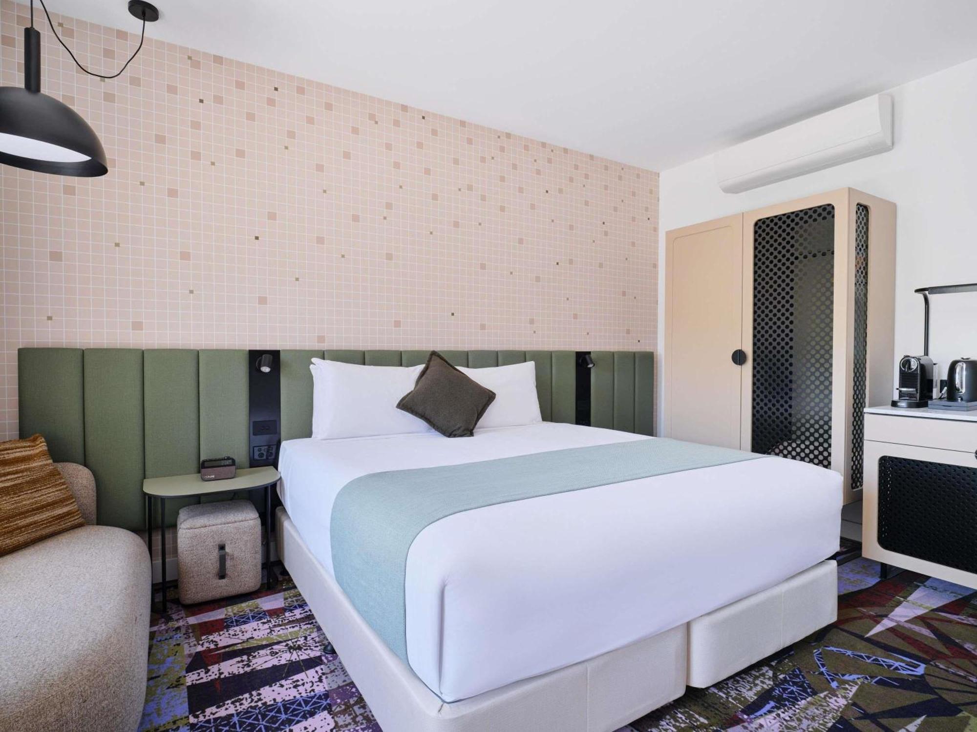 Superior King Room