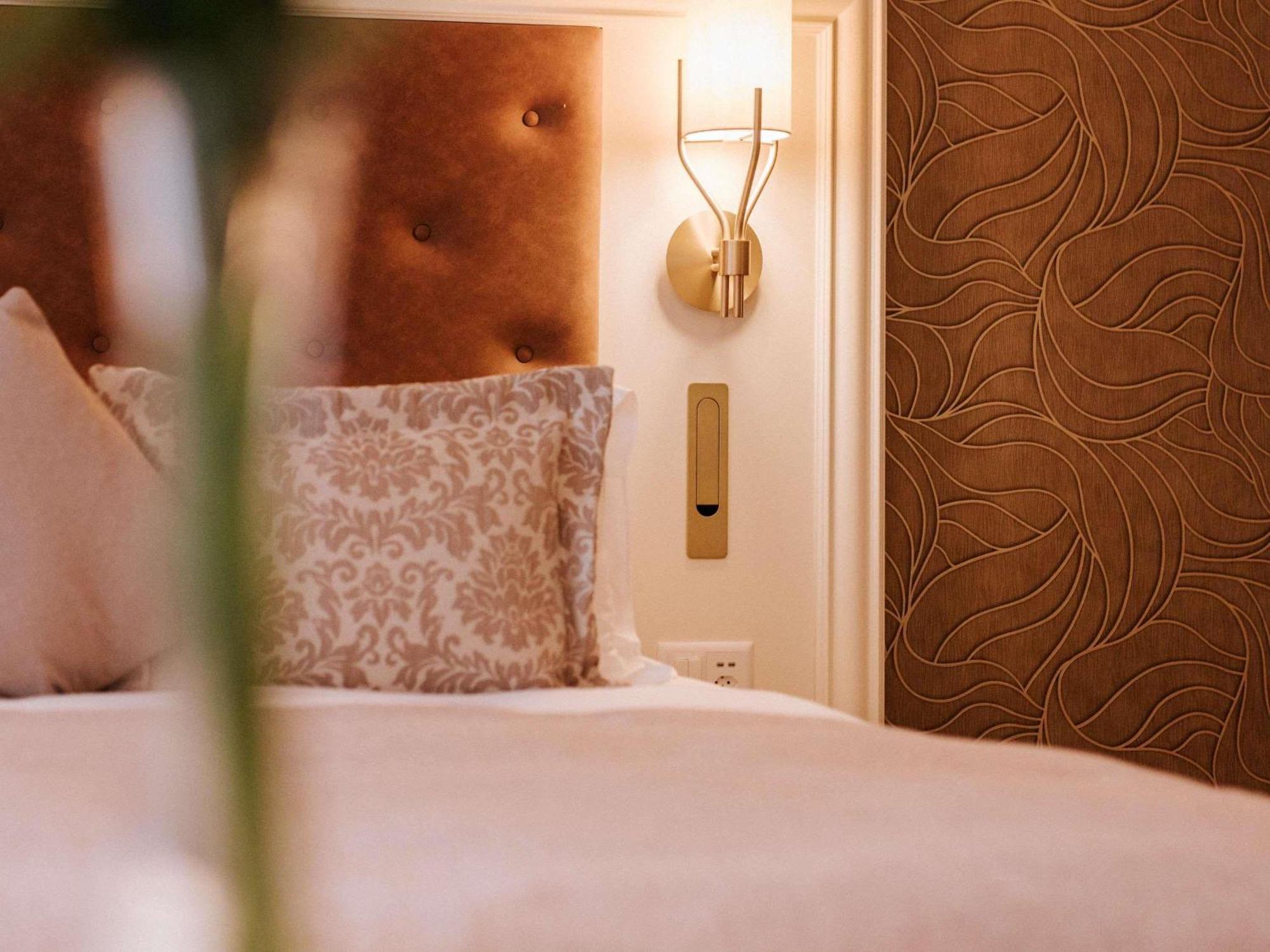 Royal Classic Room