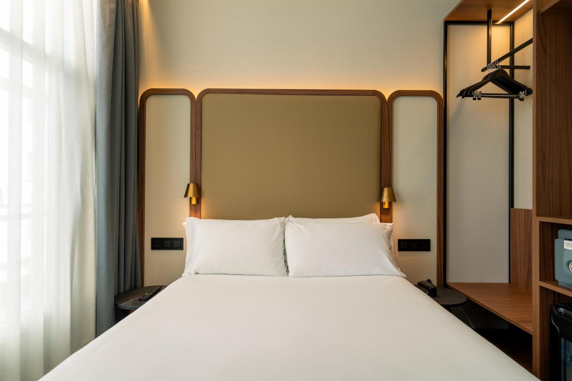 Small Double Room (1-2 adults)
