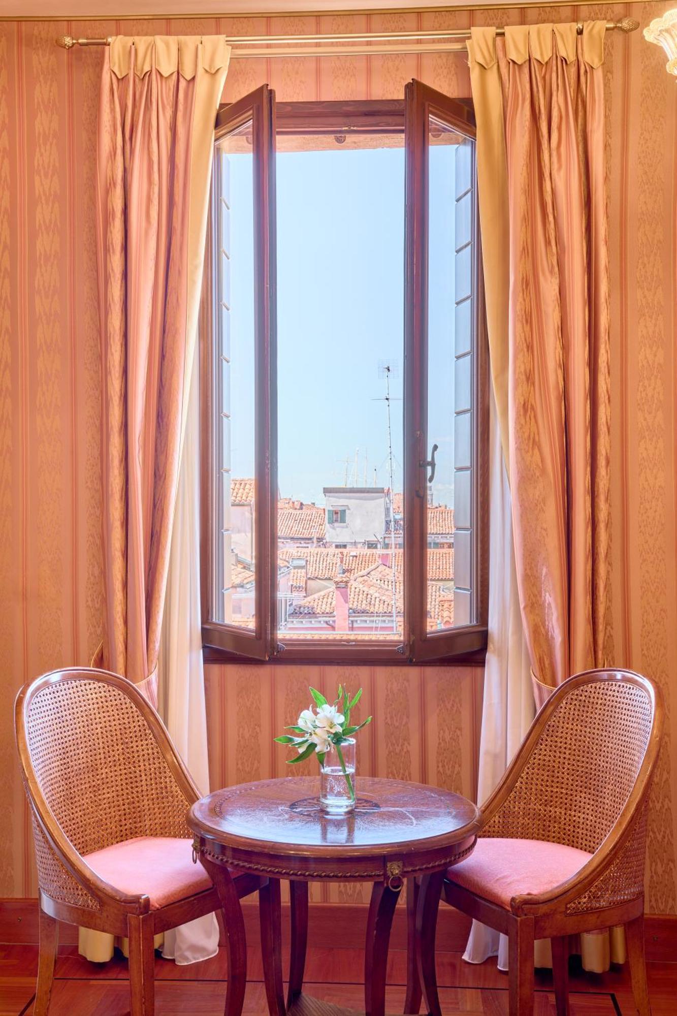 Deluxe Triple Room with Full Breakfast