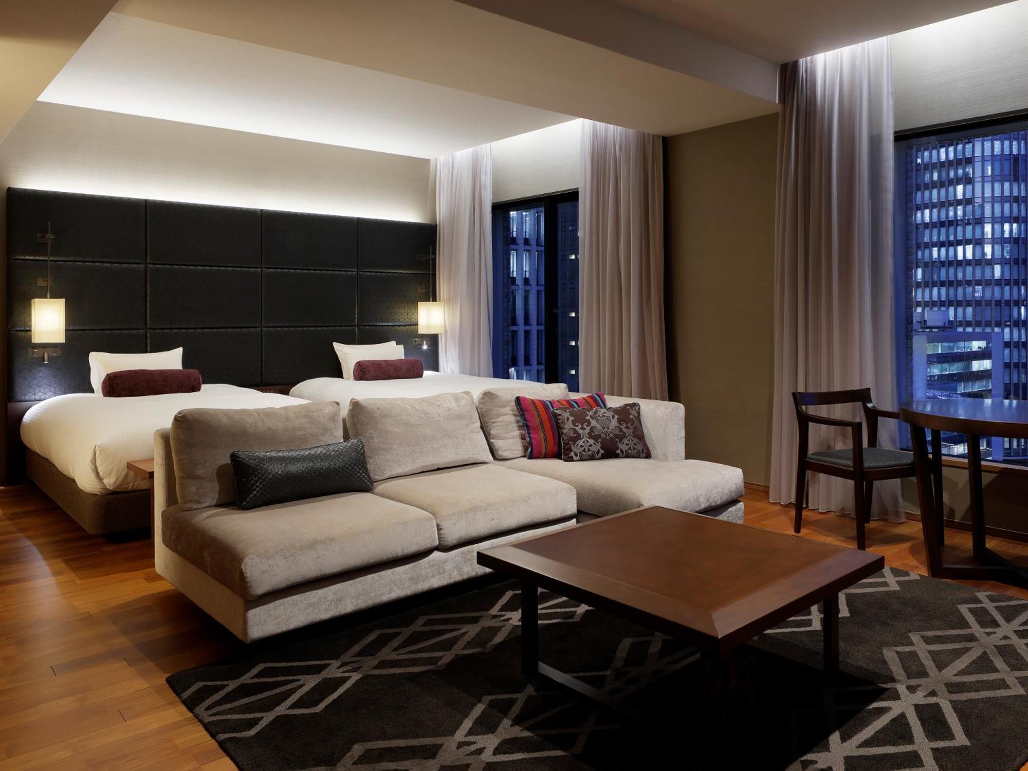 ​Junior Suite Twin Room with Lounge Access - Non-Smoking