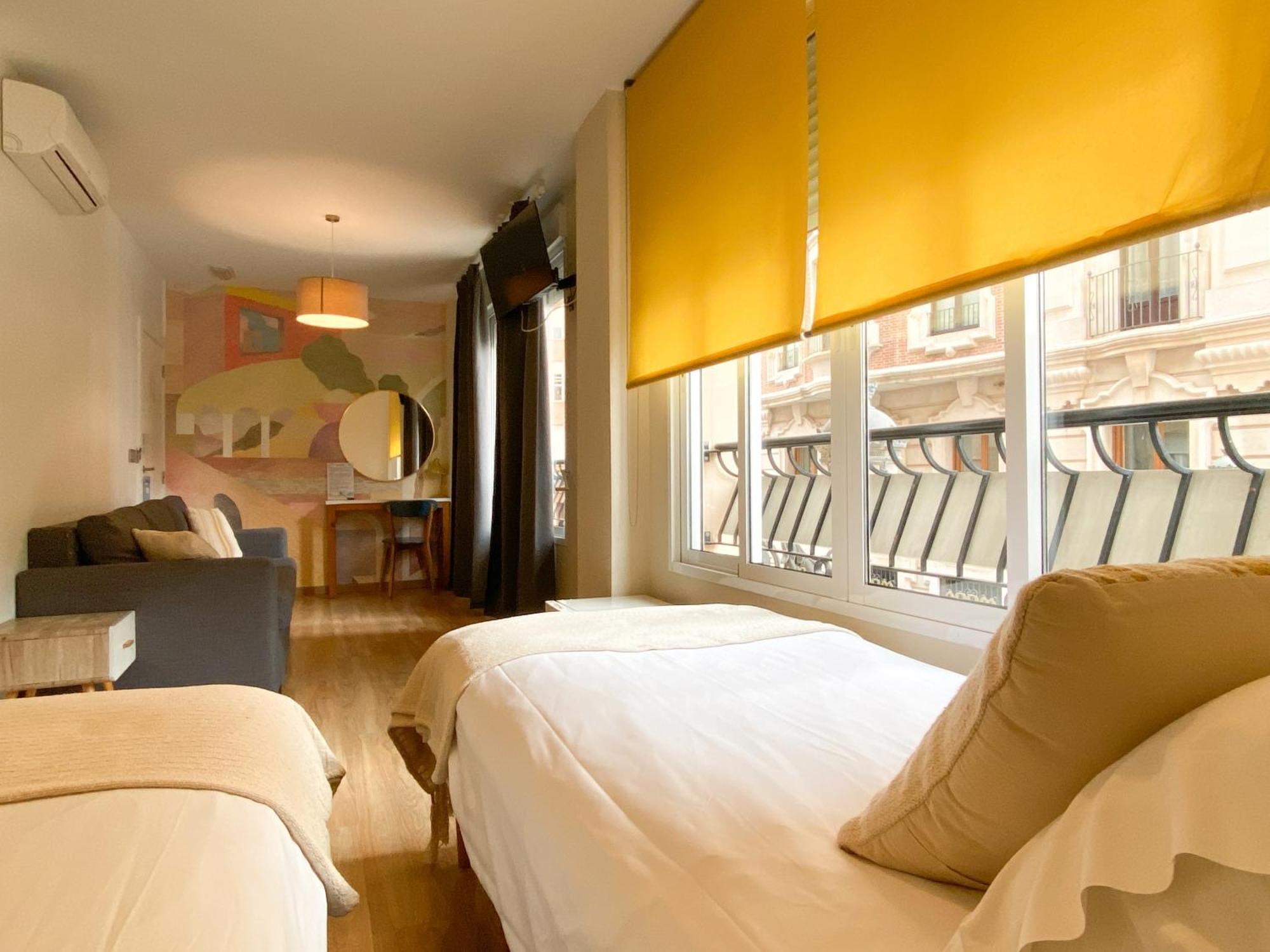 Quadruple Room with Private Bathroom