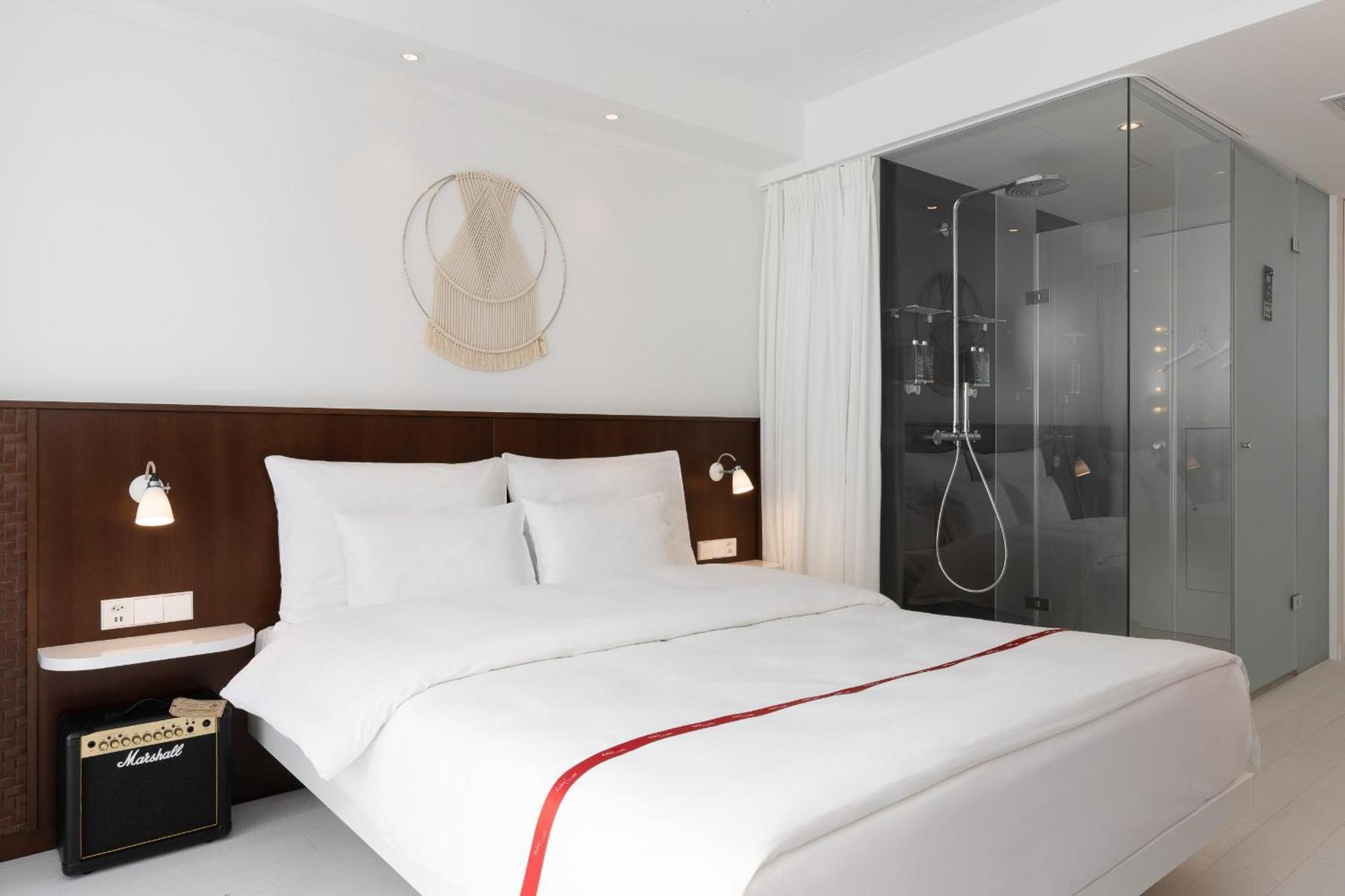 Wow Accessible Room