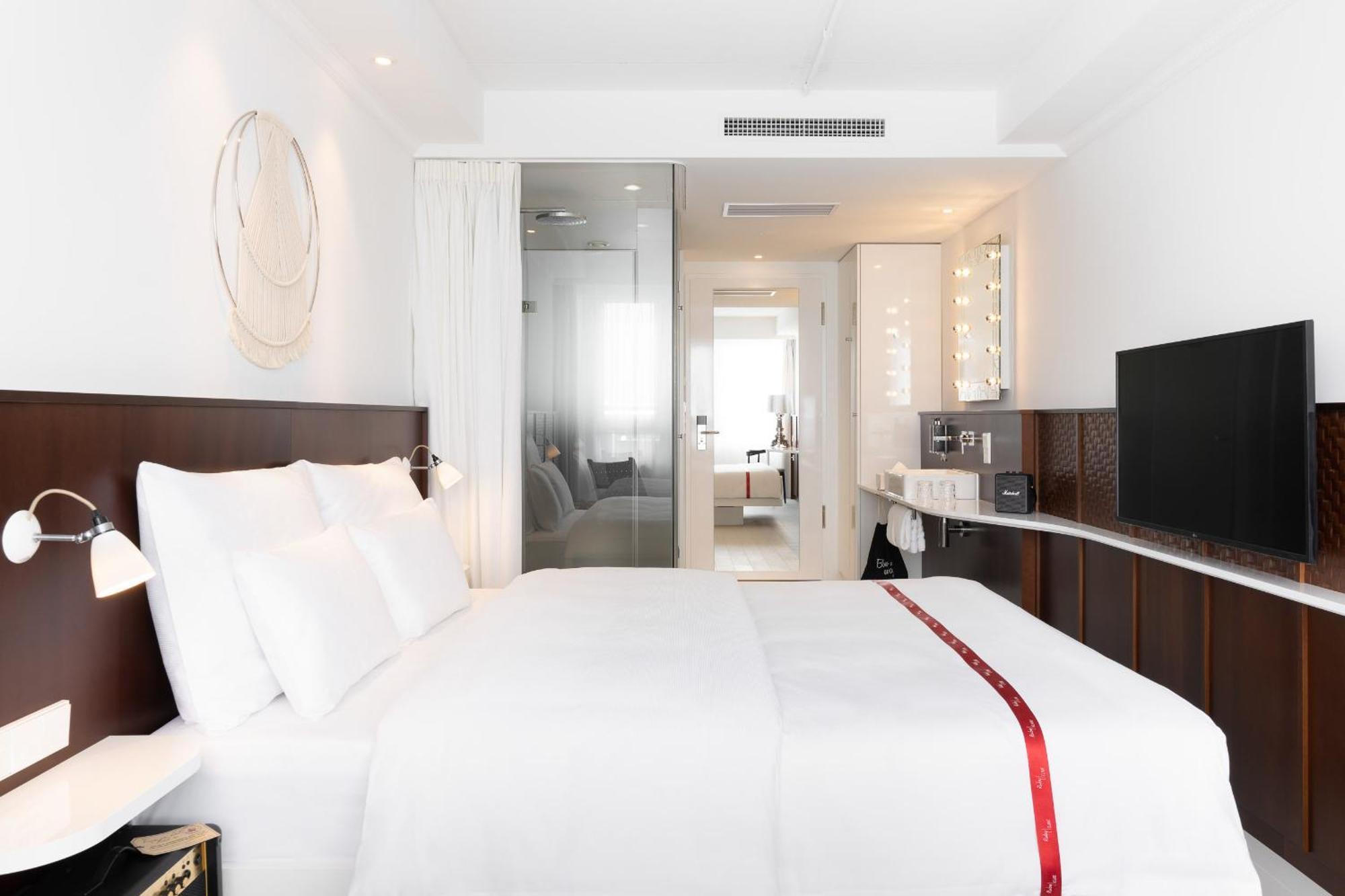Lovely Room