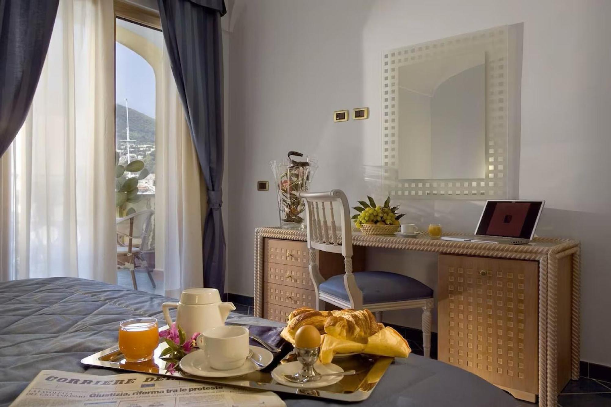 Superior Double Room with Harbor View
