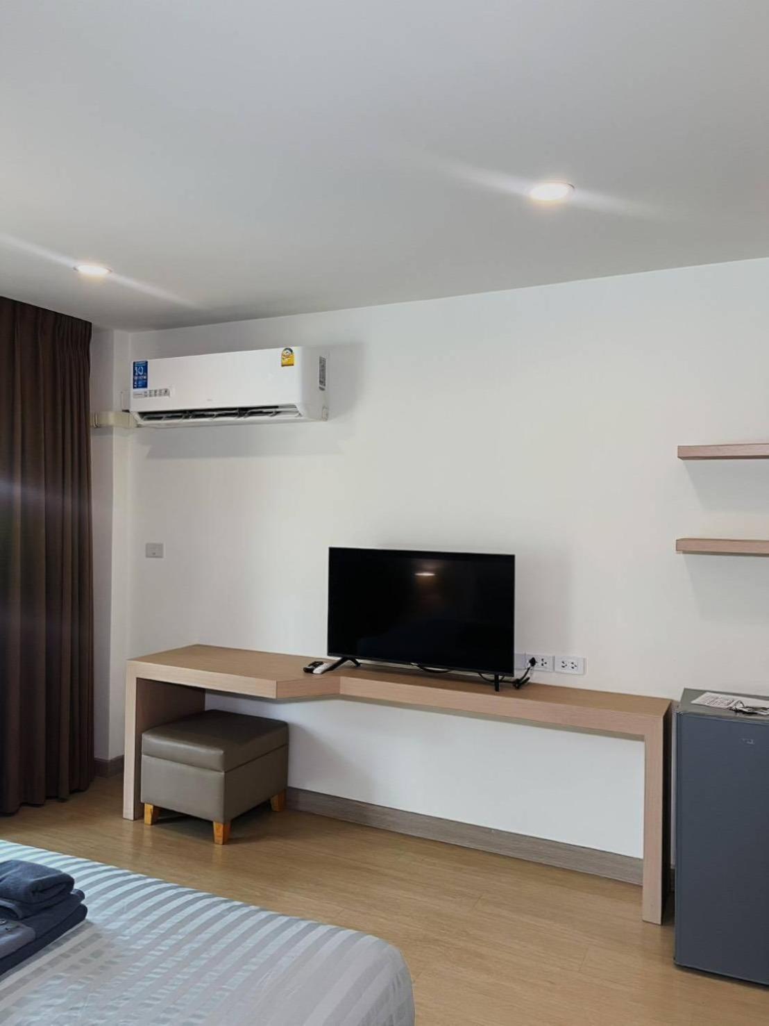Deluxe Double Room - Pool Side
